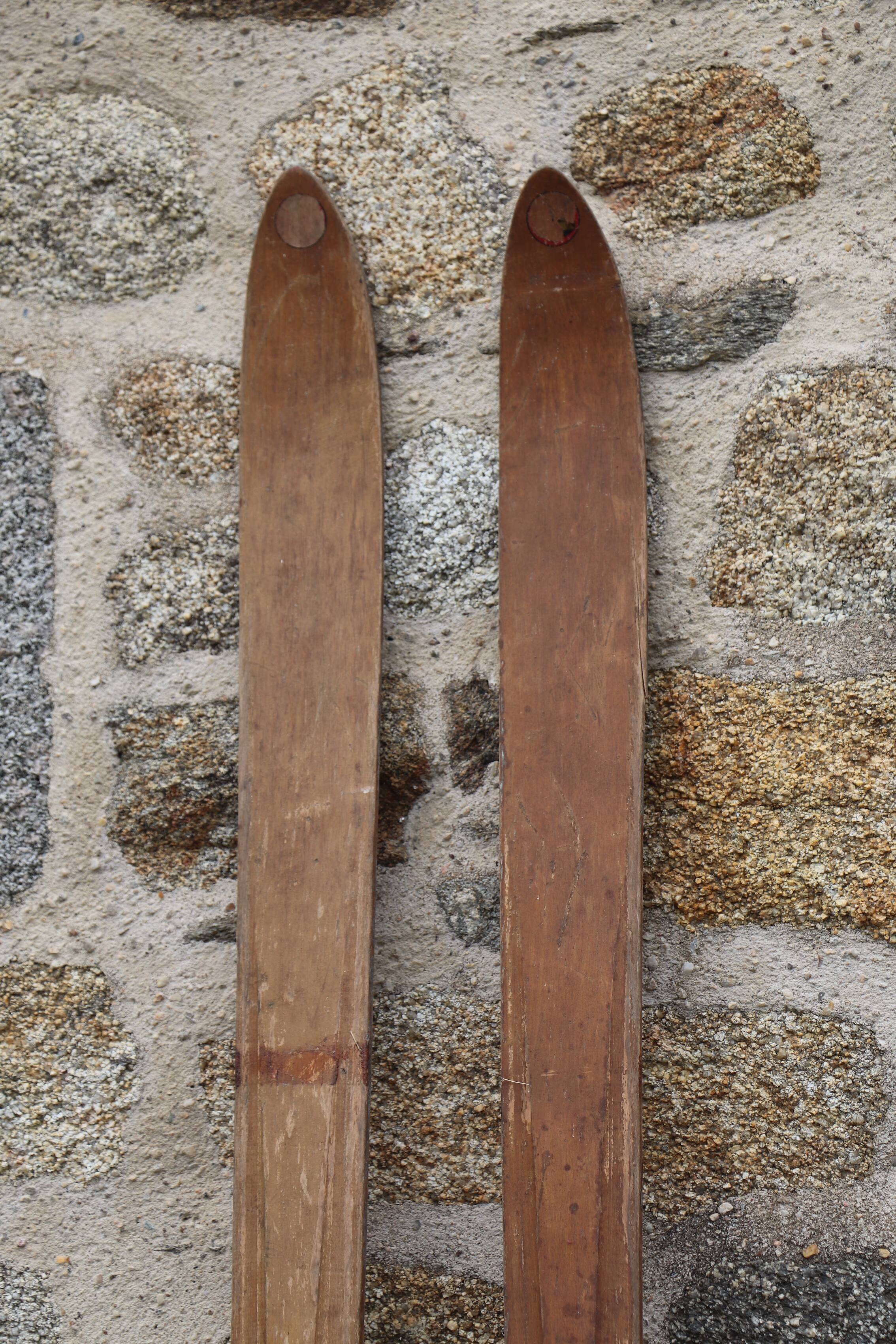 Ancienne paire de skis Canada