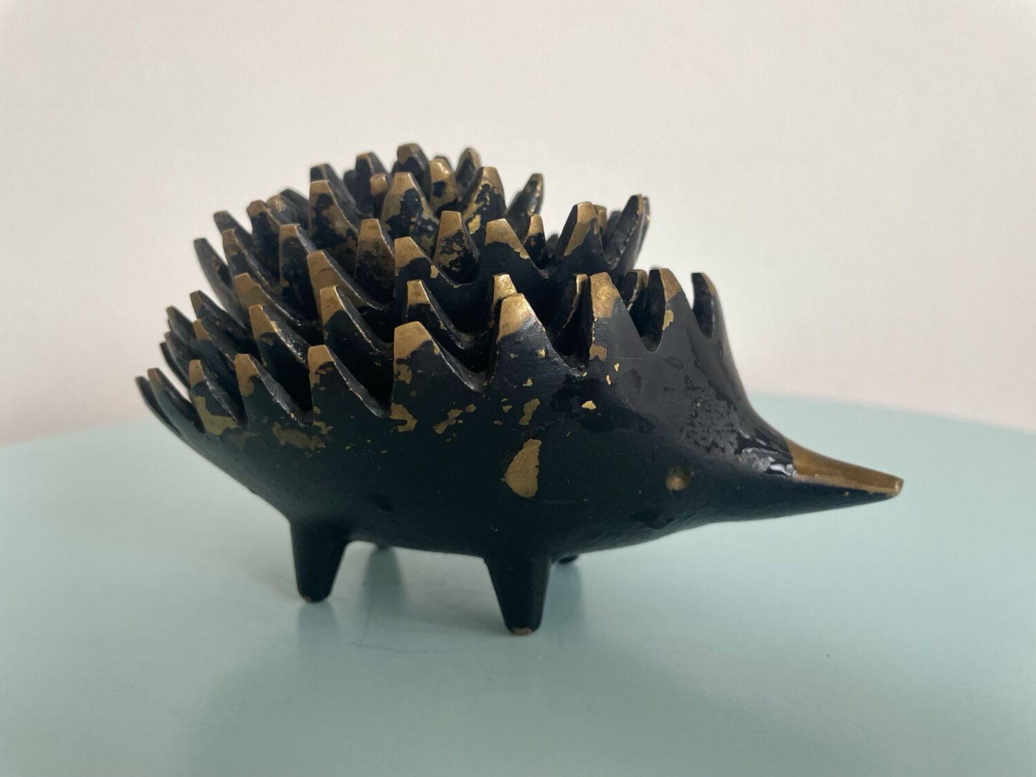 Set of 6 stackable bronze hedgehogs — Walter Bosse, 1920s
