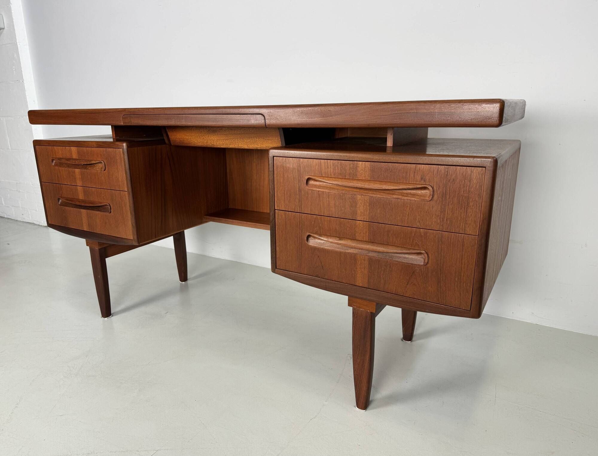 Vintage desk by G-Plan from the Fresco series by Victor Wilkins.
