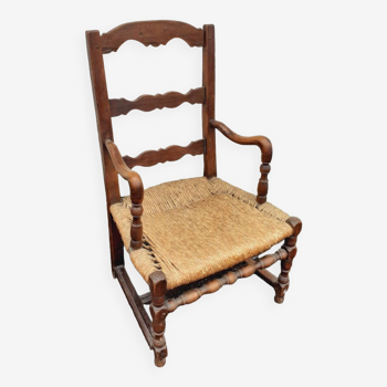 Fauteuil paillé.