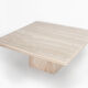 Table basse en travertin vintage fabriquée en italie dans les années 80.