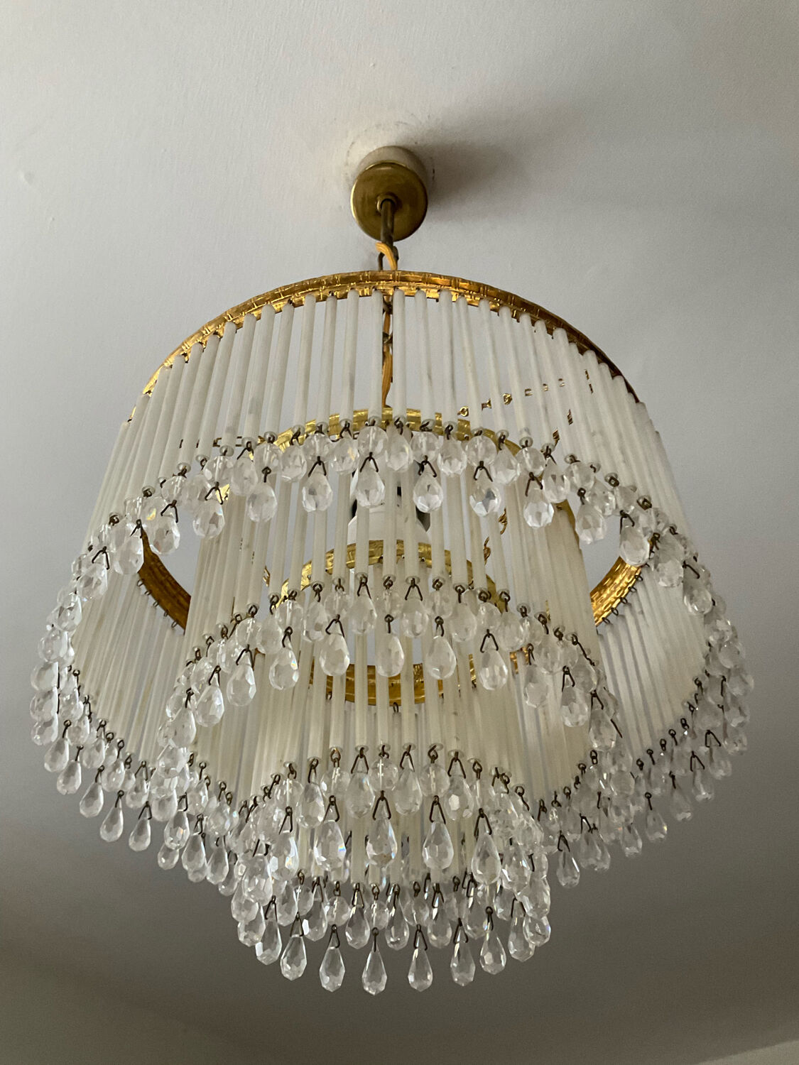 Waterfall chandelier in brass and tassels from the 60s and 70s