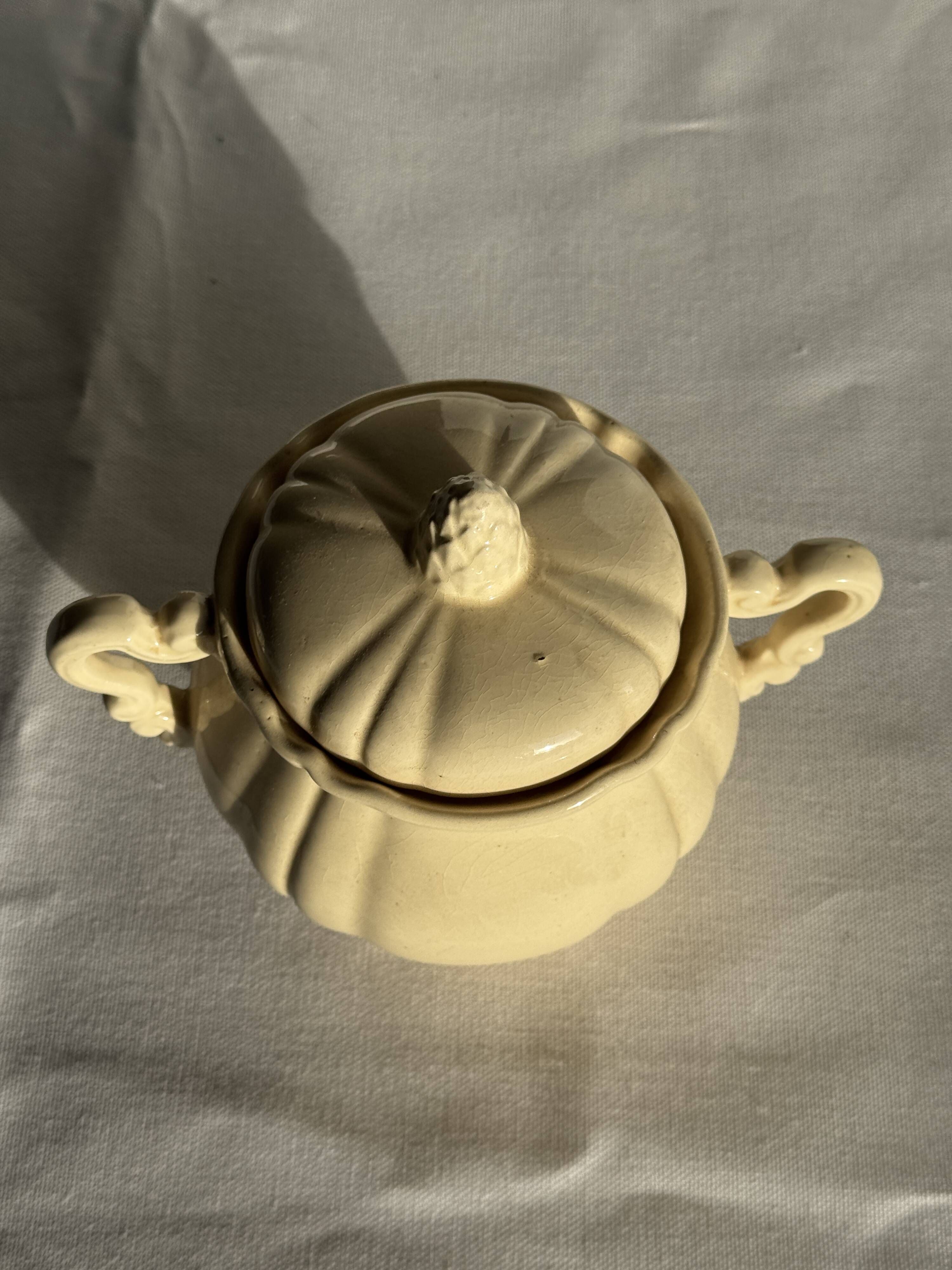Cream teapot and its sugar bowl Sarreguemines France