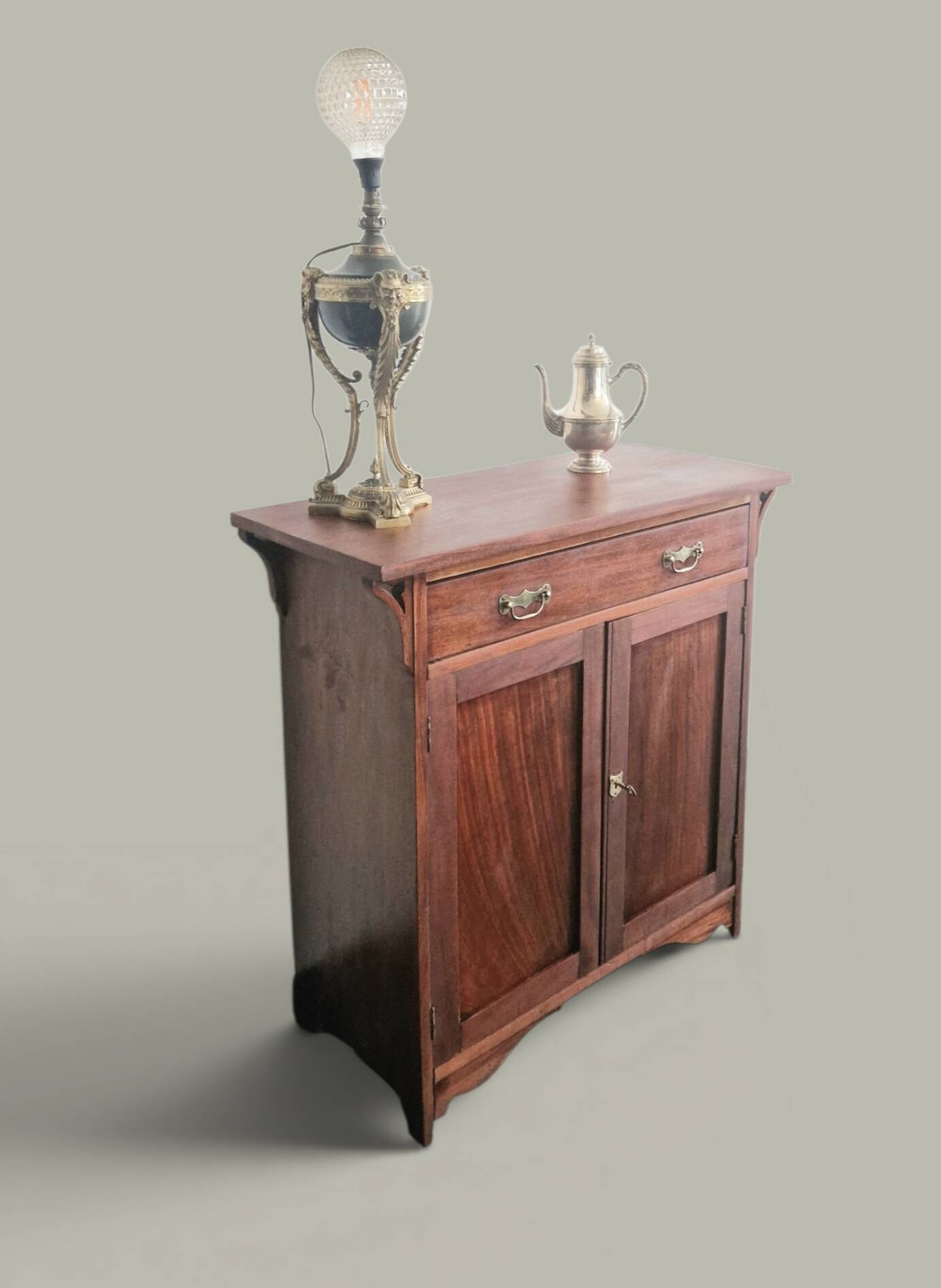 English buffet signed Maple and Co - 19th century