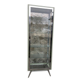 Confectioner's display case