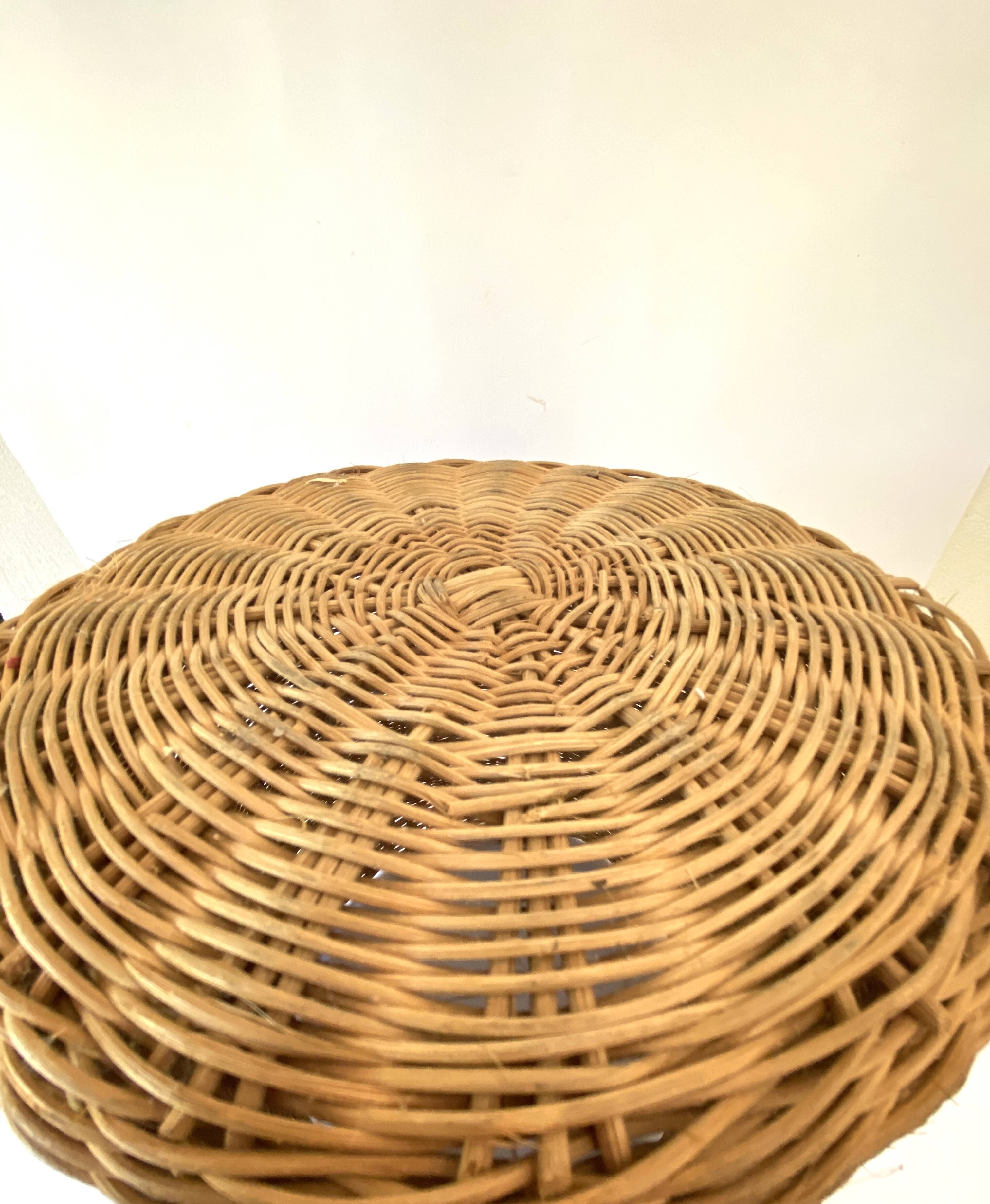 High basket with woven straws