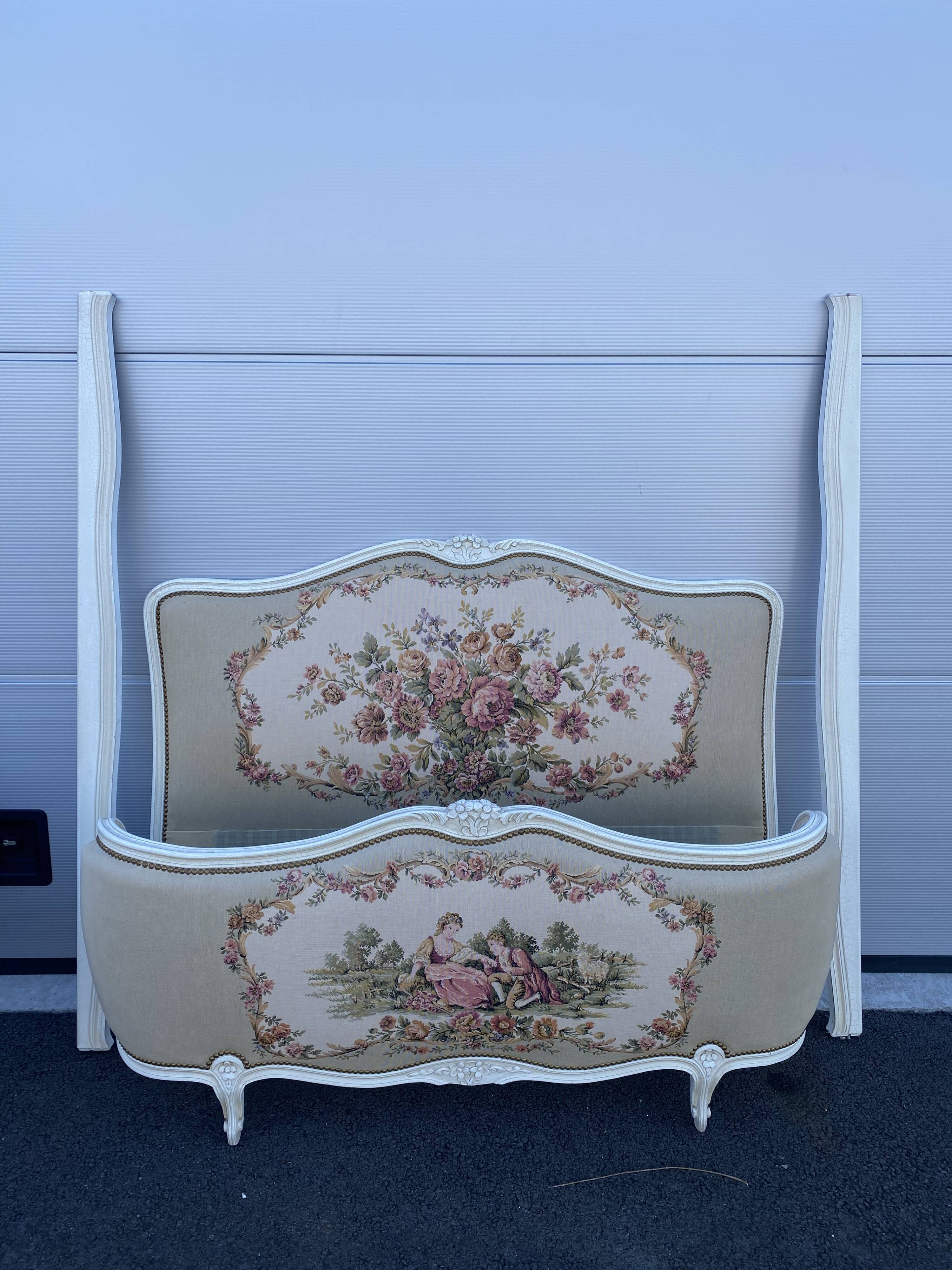 Romantic upholstered Louis XV basket bed