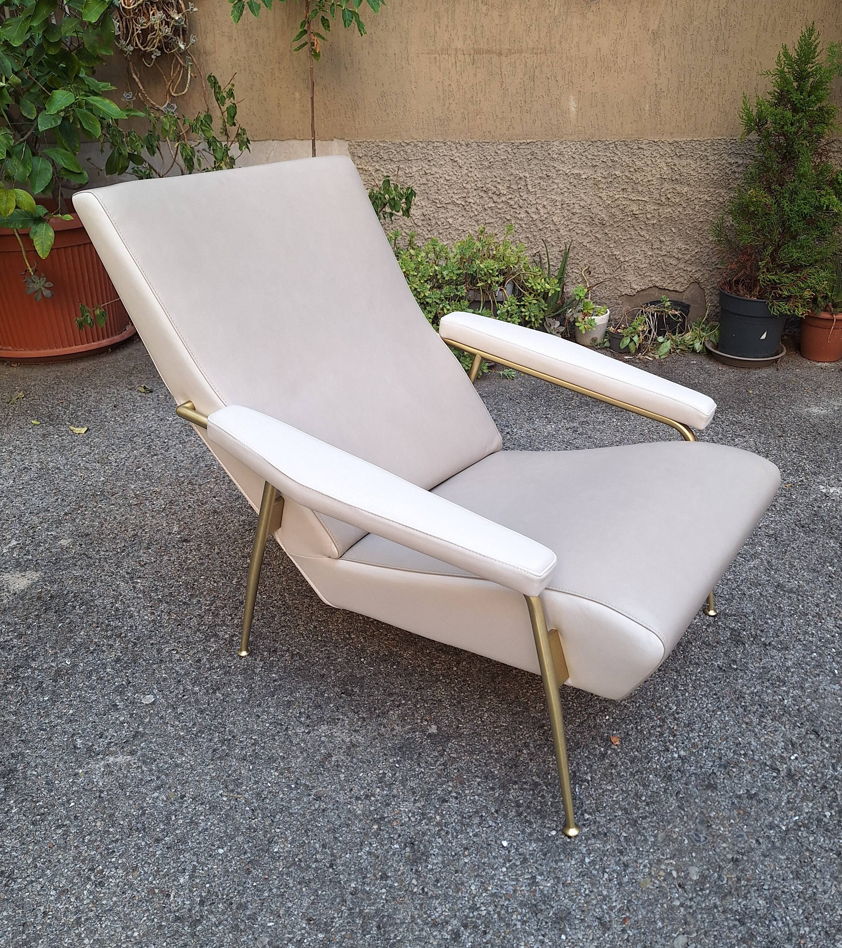 poltrona D.153.1 deza distex en cuir gio ponti pour molteni