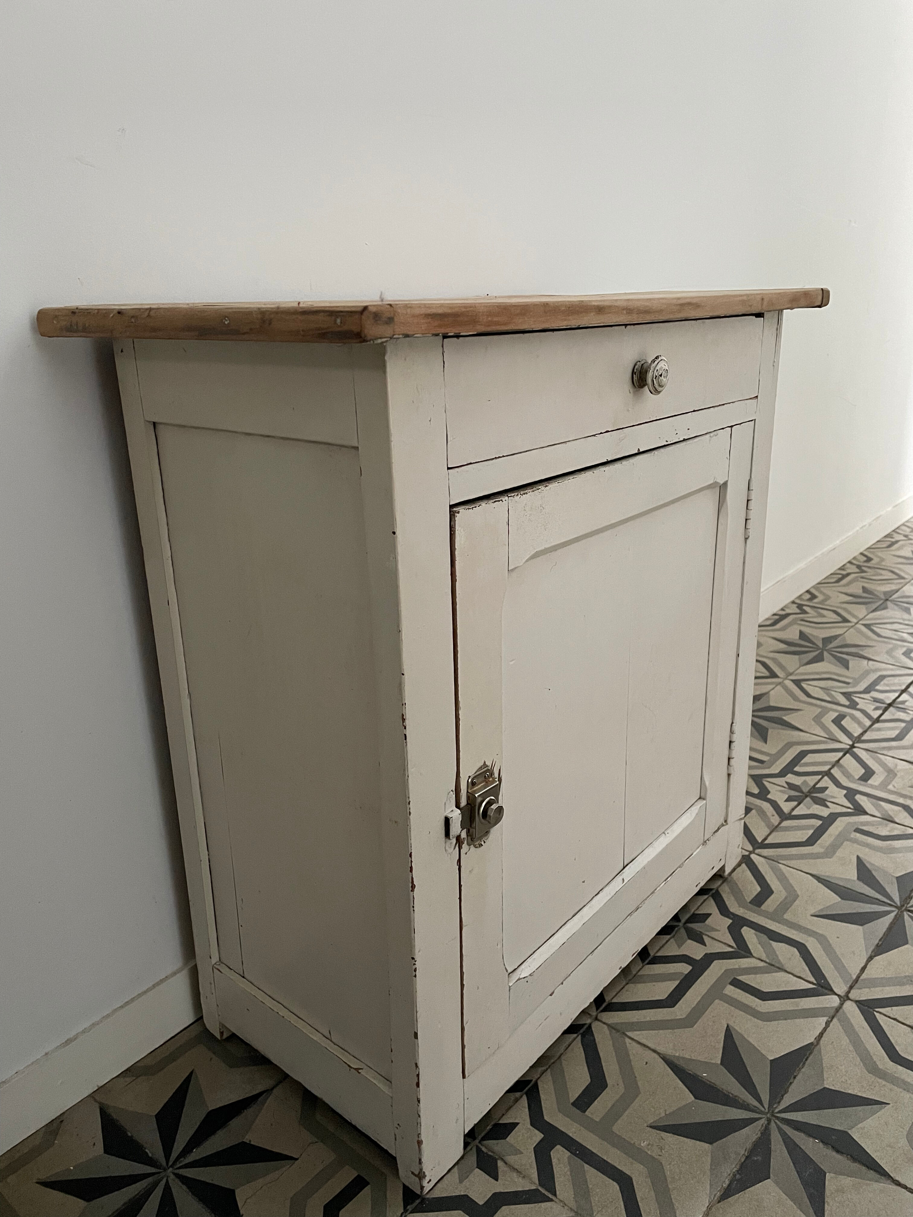 Buffet parisien ancien