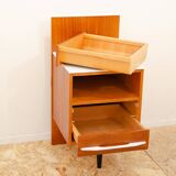 Table de nuit du milieu du siècle entièrement rénovée par Mojmír Požár, années 1960, Tchécoslovaquie