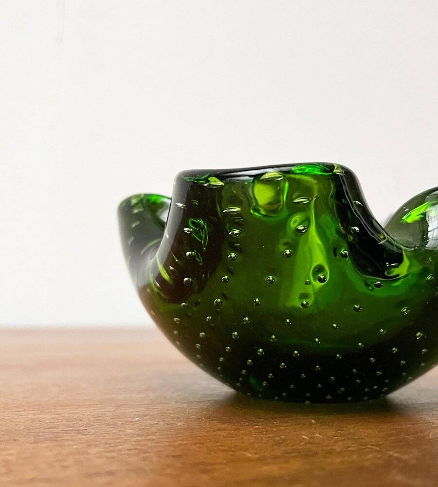 Vintage Italian Bullicante glass bowl from Murano.