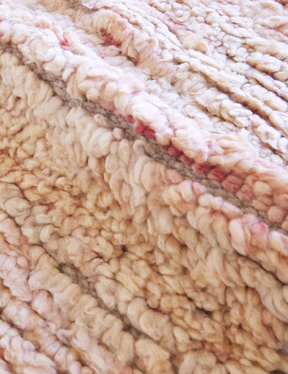 Modern Berber Rug - 274 x 167 cm