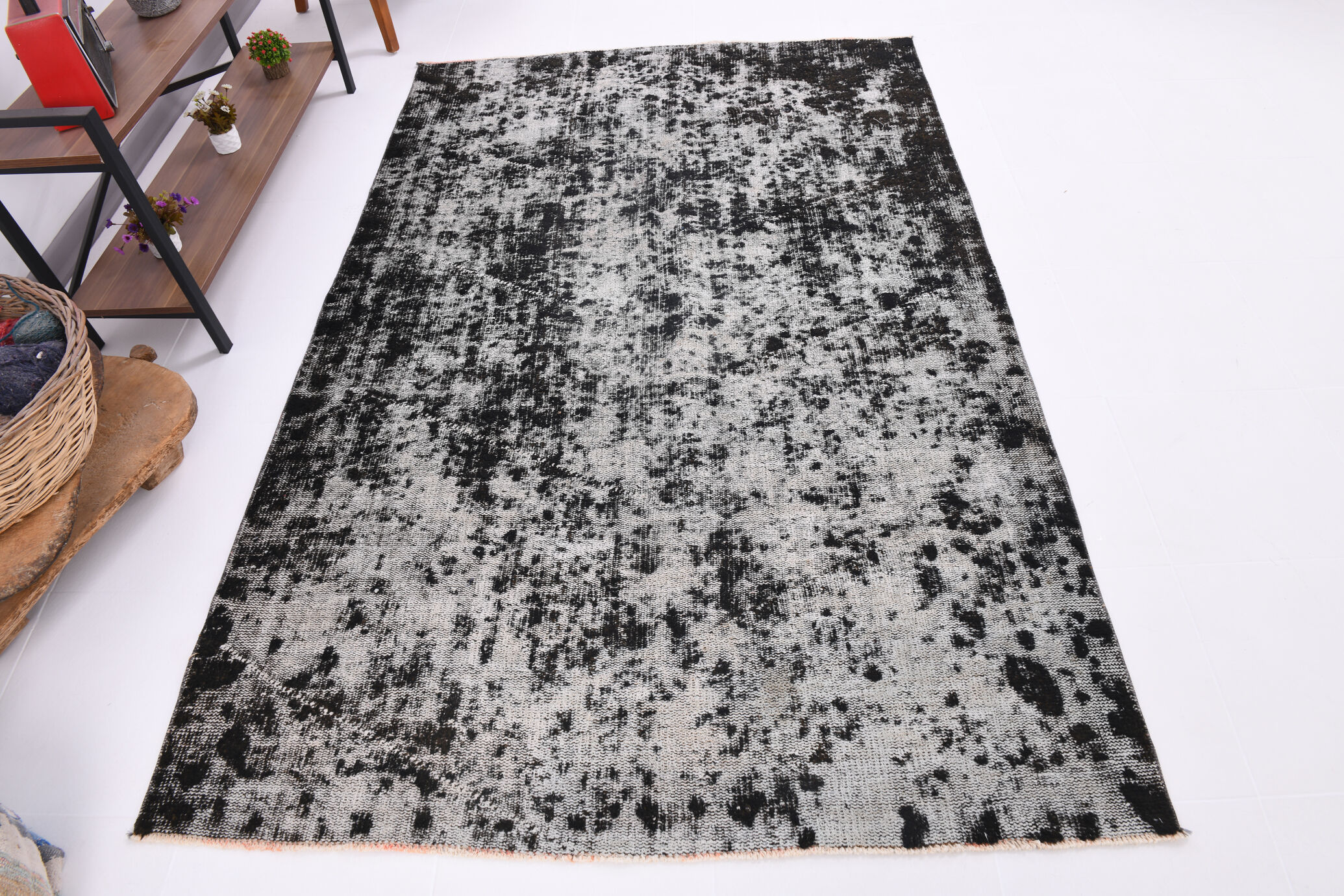 Distressed wool vintage tapis rugs 243x158cm