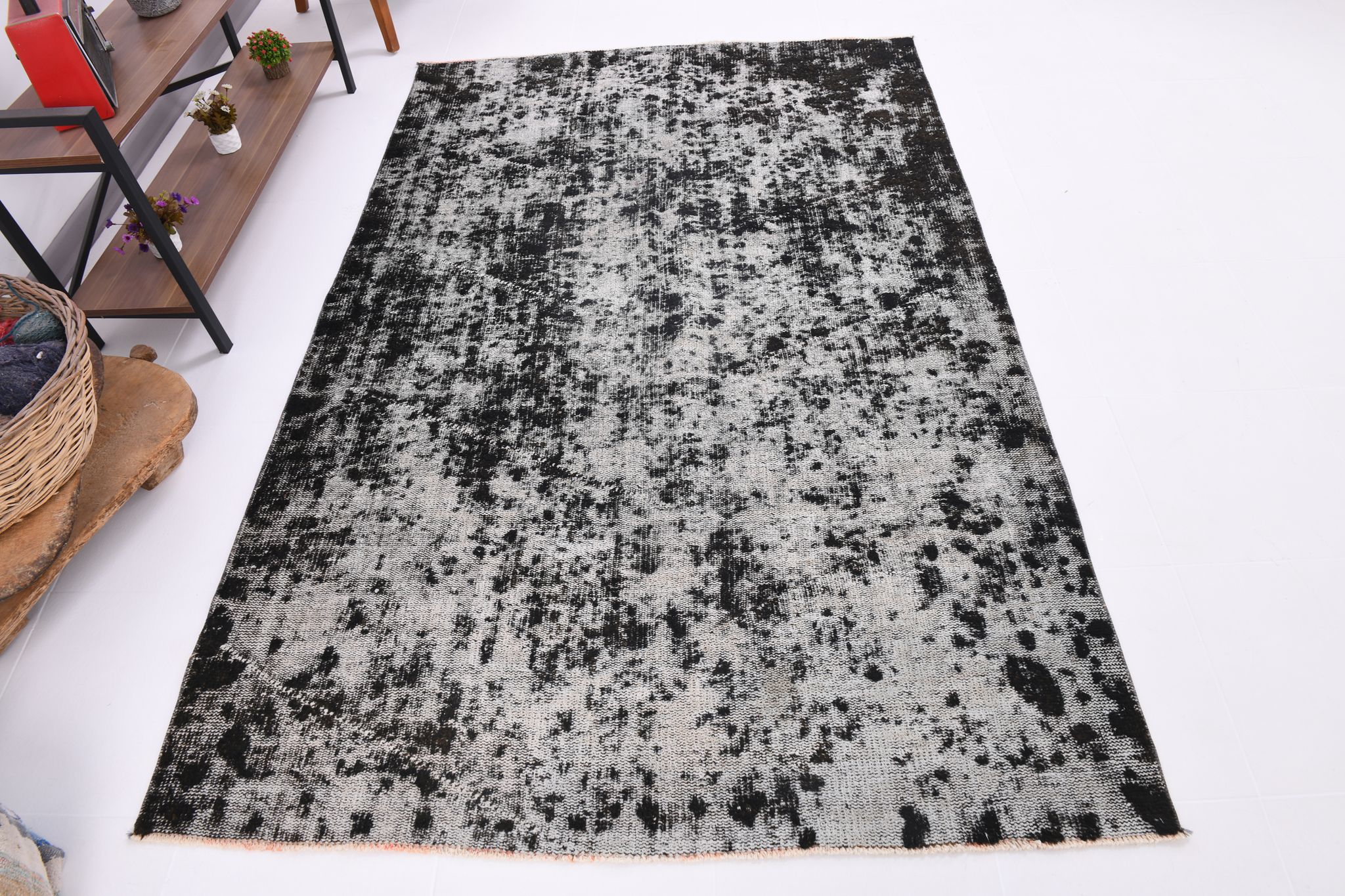 Distressed wool vintage tapis rugs 243x158cm