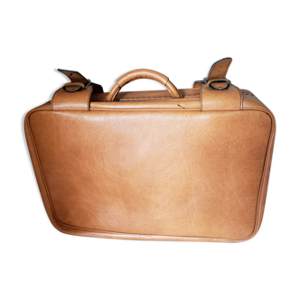 Vintage 1960s leather hand-to-hand case