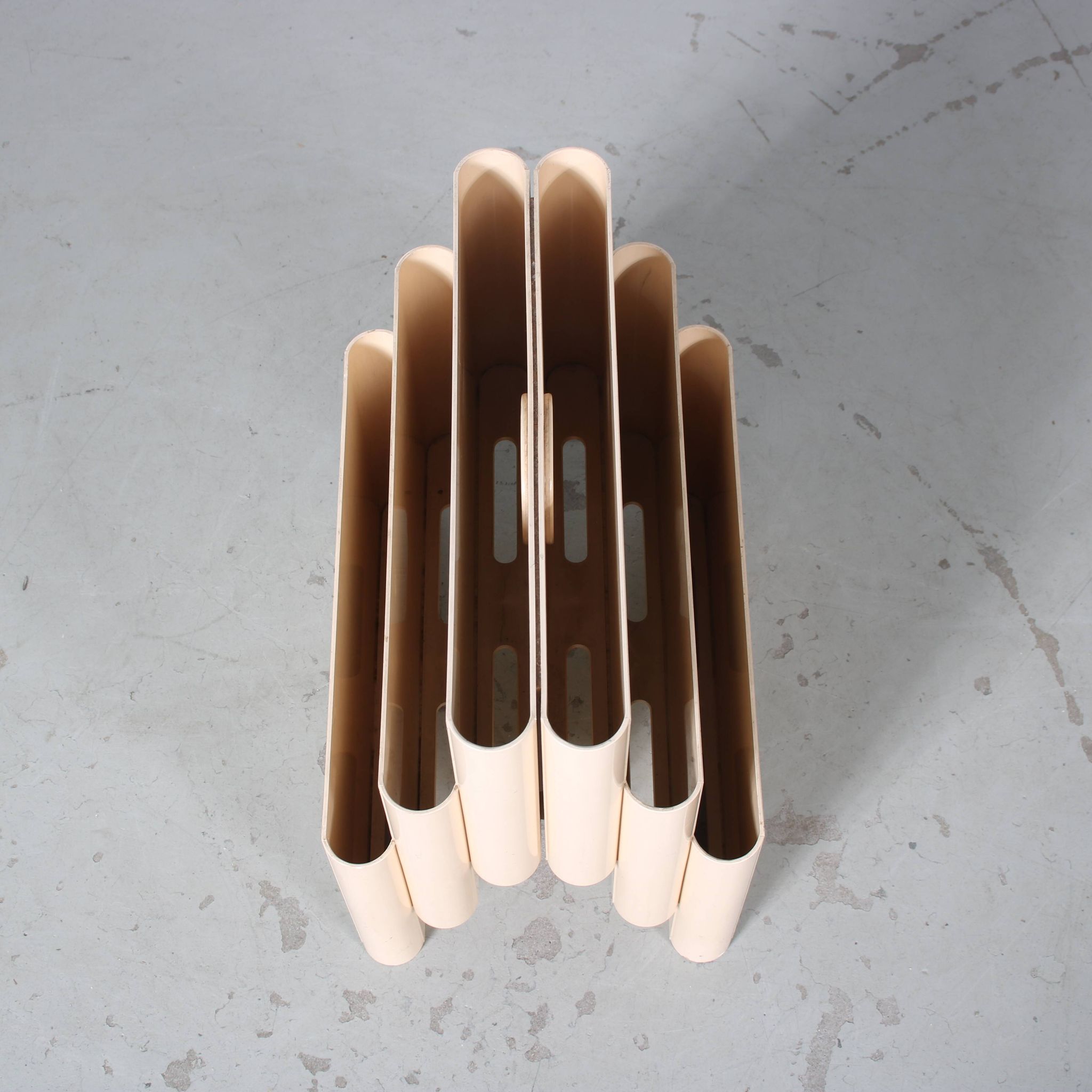 1960s Magazine rack by Giotto Stoppino for Kartell, Italy