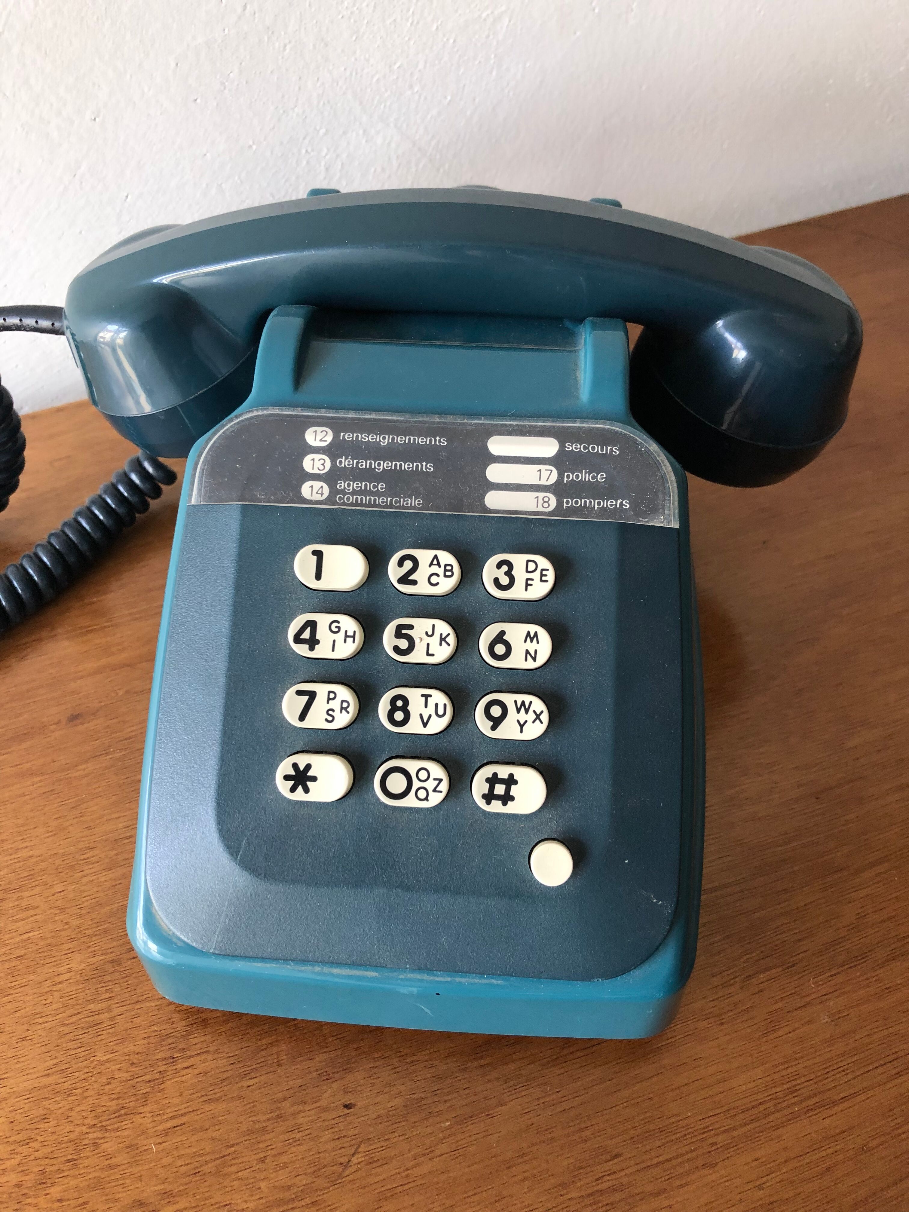 Vintage Socotel phone blue