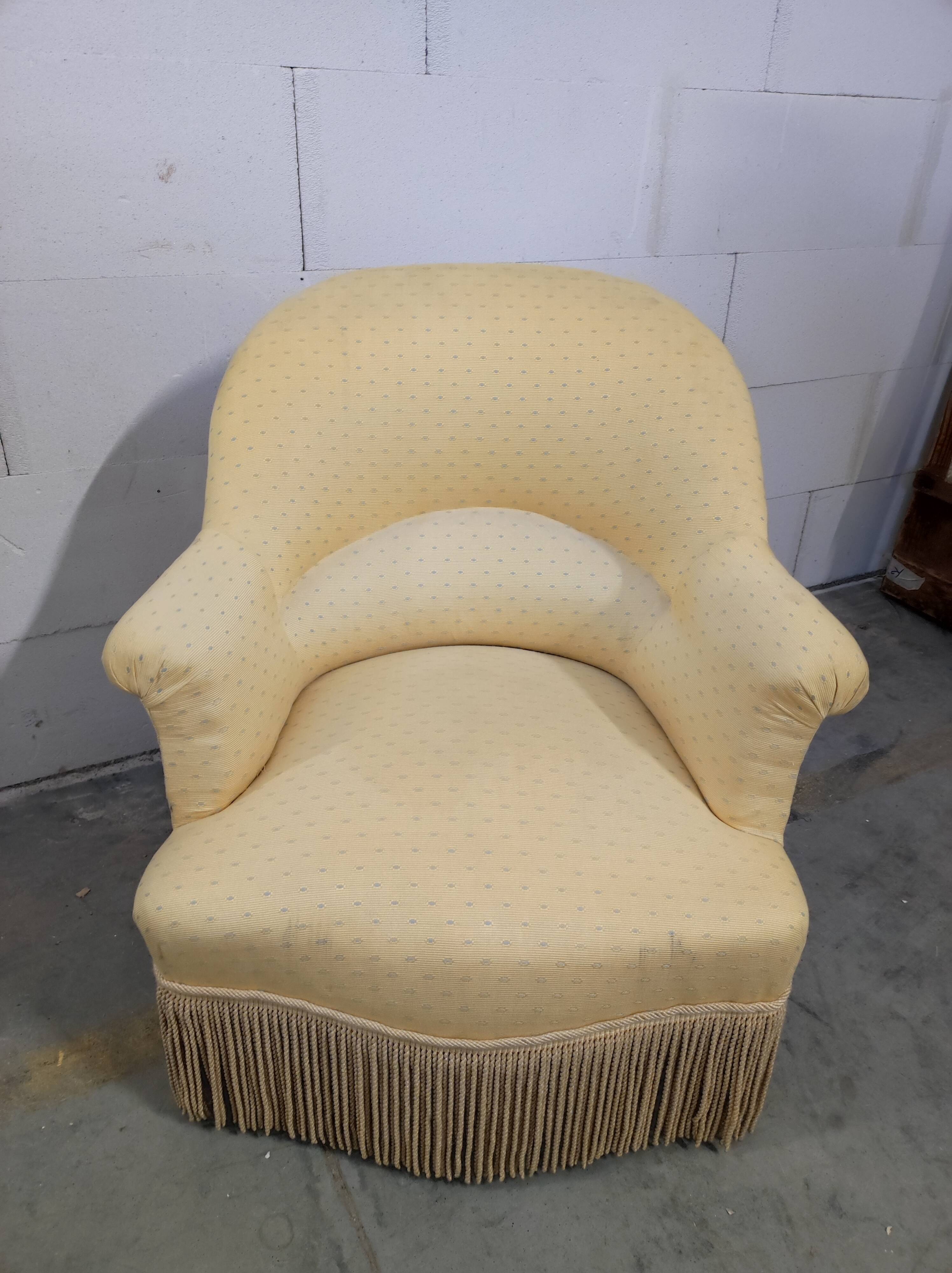 Toad armchair