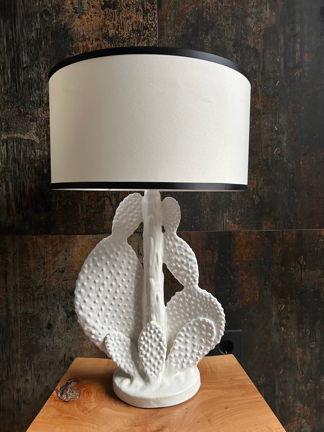 Vintage 1960s Italian design table lamp