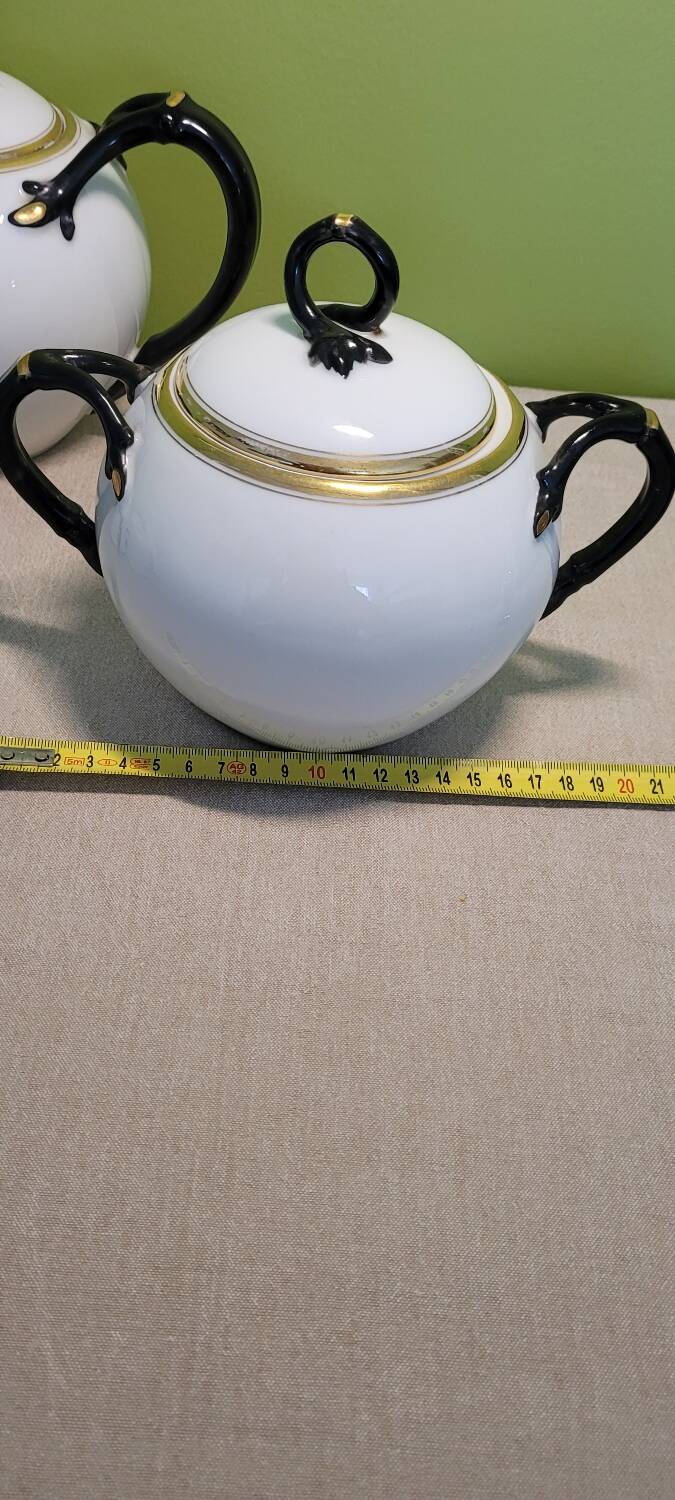 Coffee or tea service