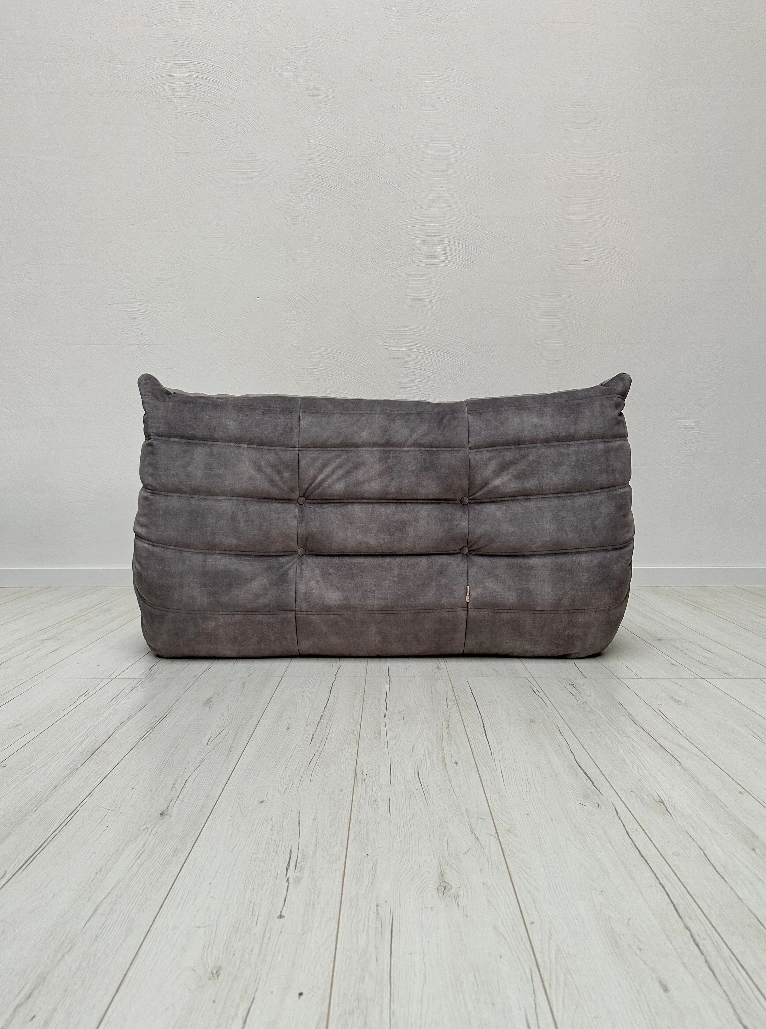 Vintage Original Grey Velvet Togo 2-Seater by Michel Ducaroy - Ligne Roset