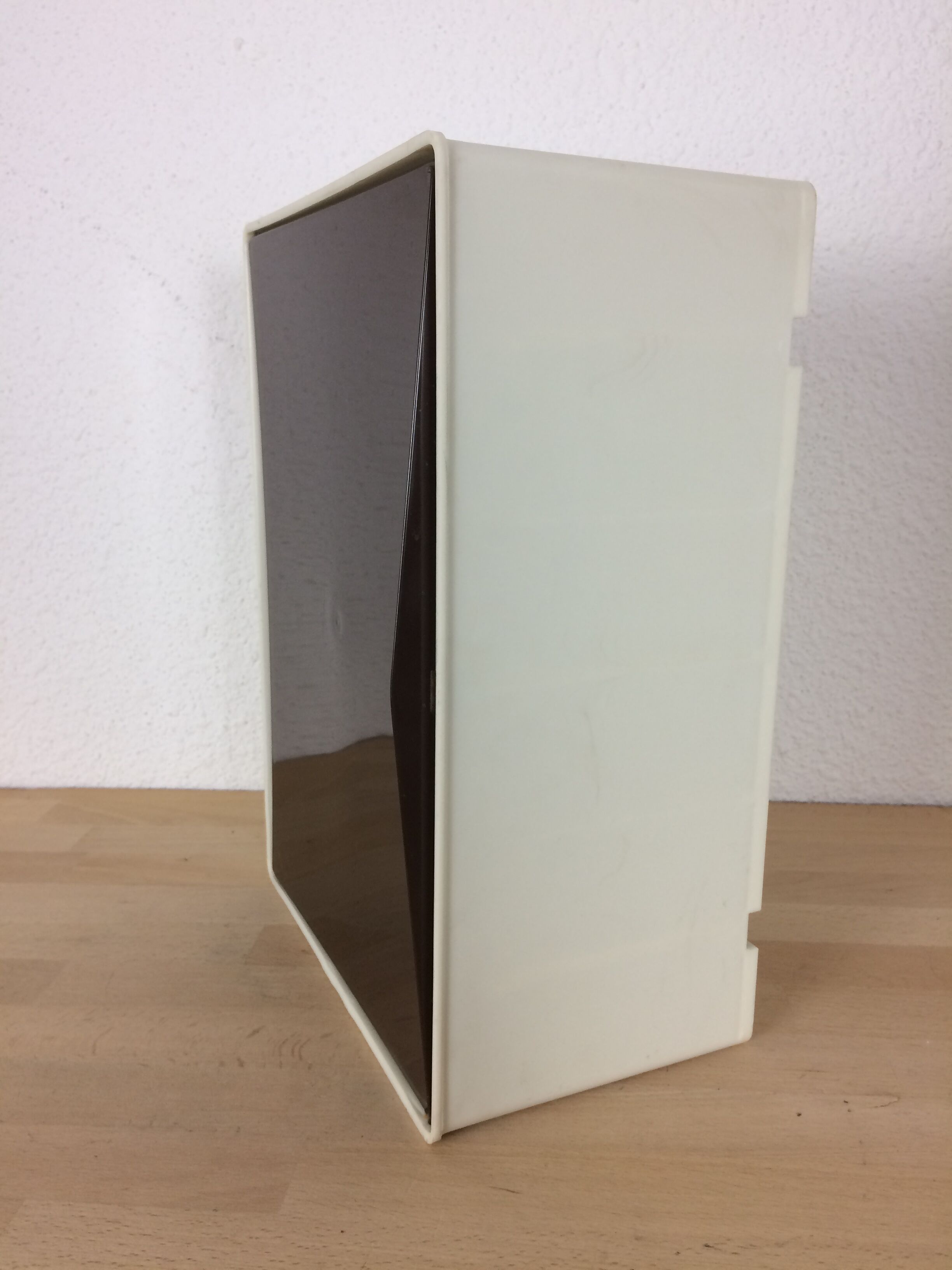 70's vintage medicine cabinet