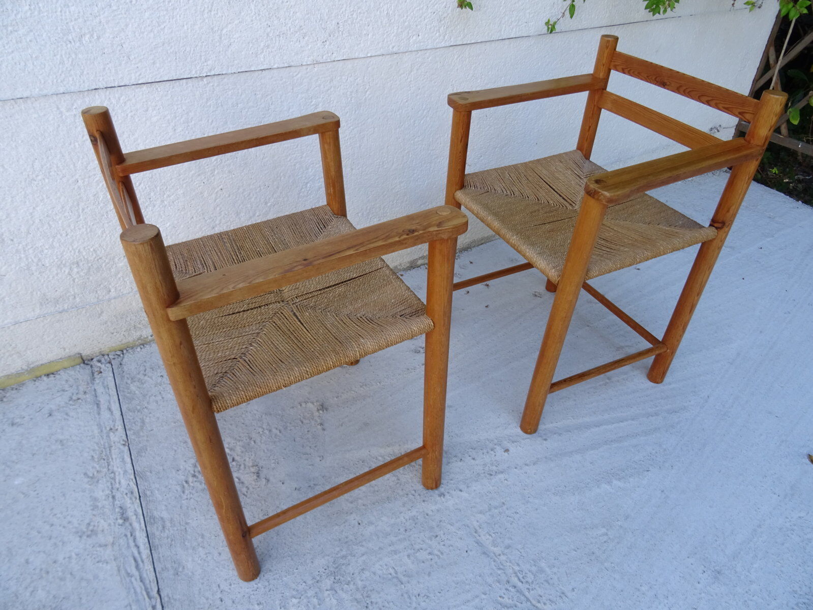 Pair of mulched chairs