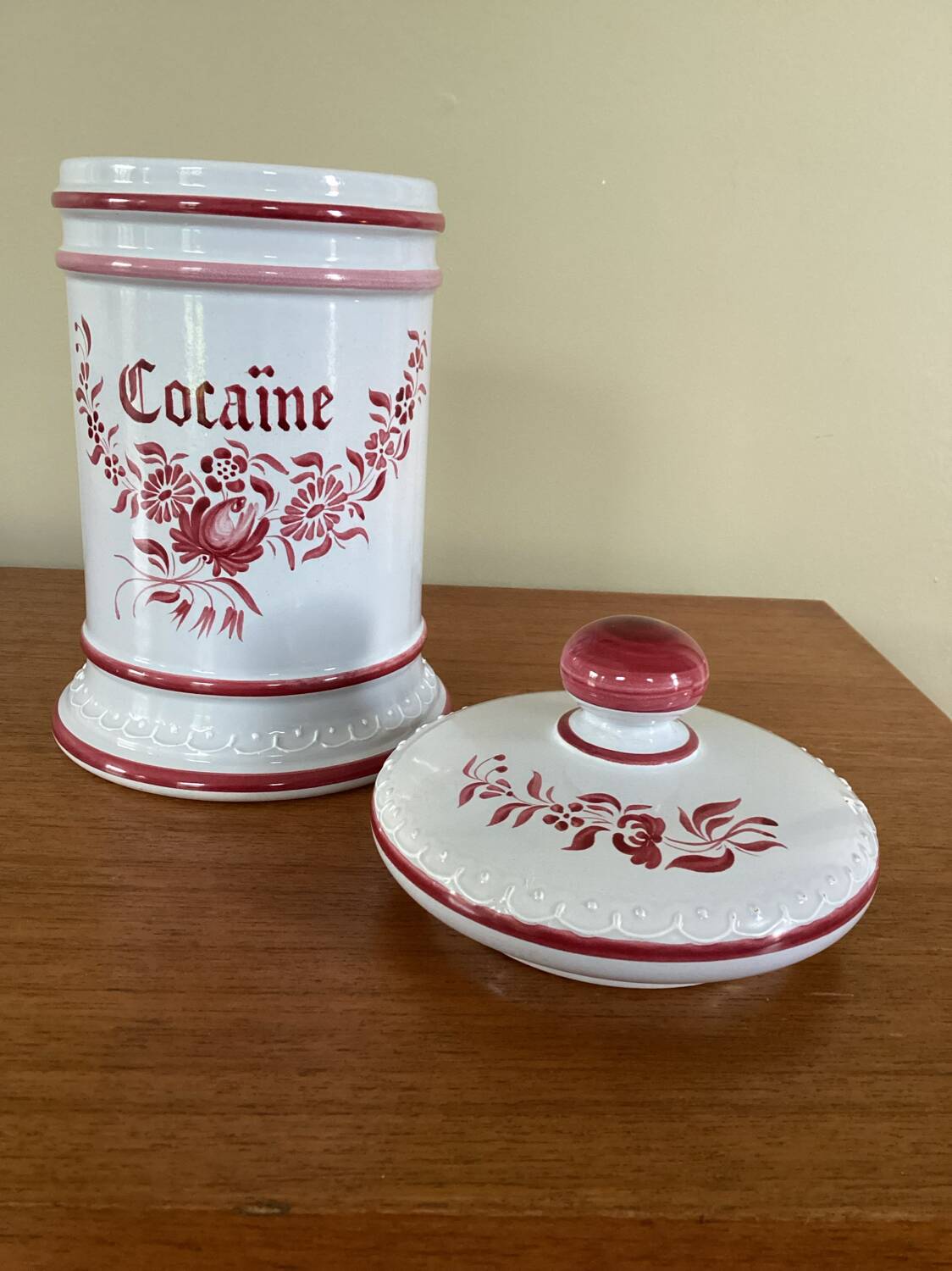 Pot pharmacy cocaine Desvres Fourmaintraux