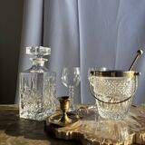 Small golden hand candlestick with a round loop handle D8 H6.5