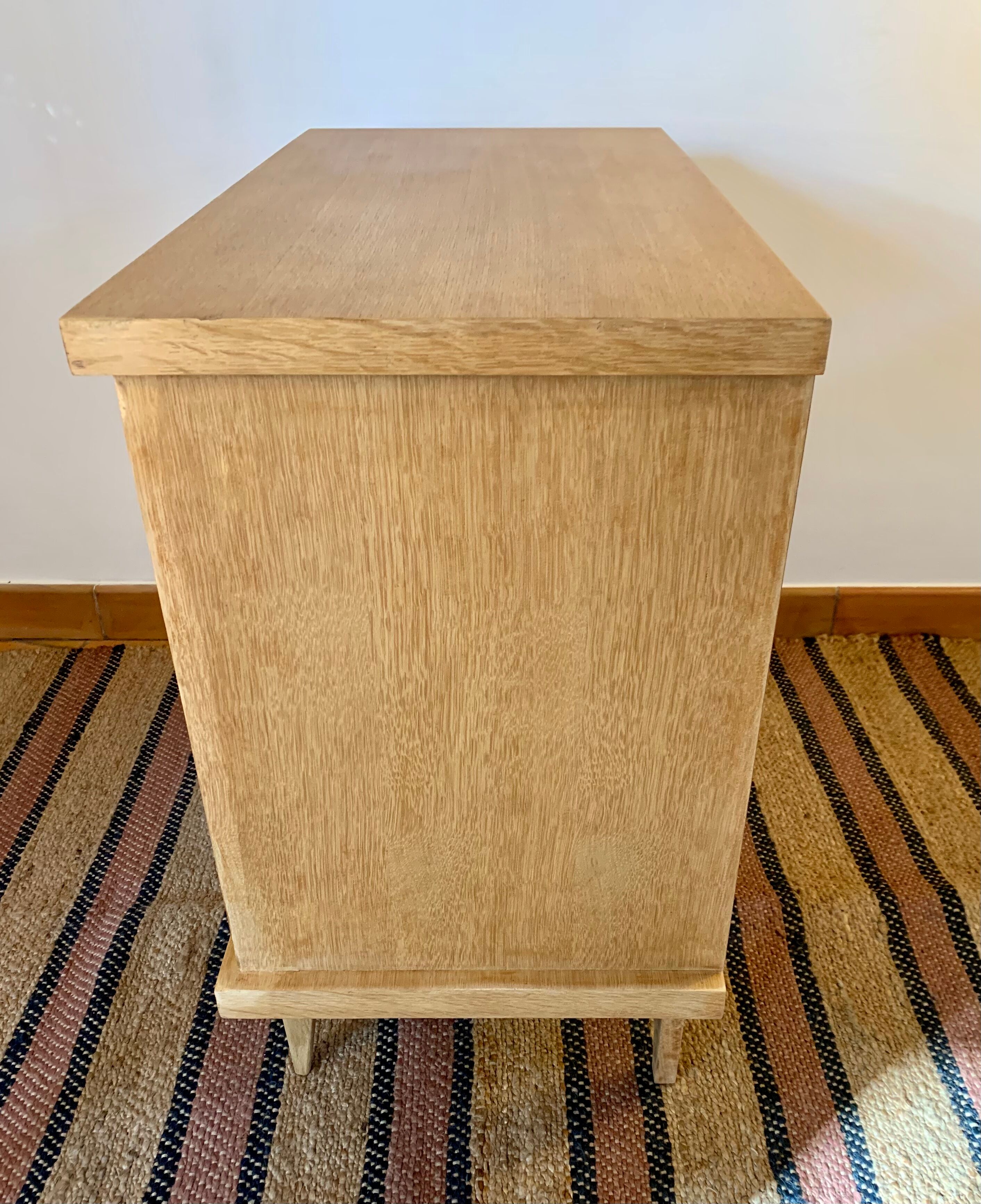Commode vintage