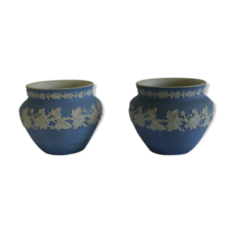 Pair of wedgwood vases in blue biscuit