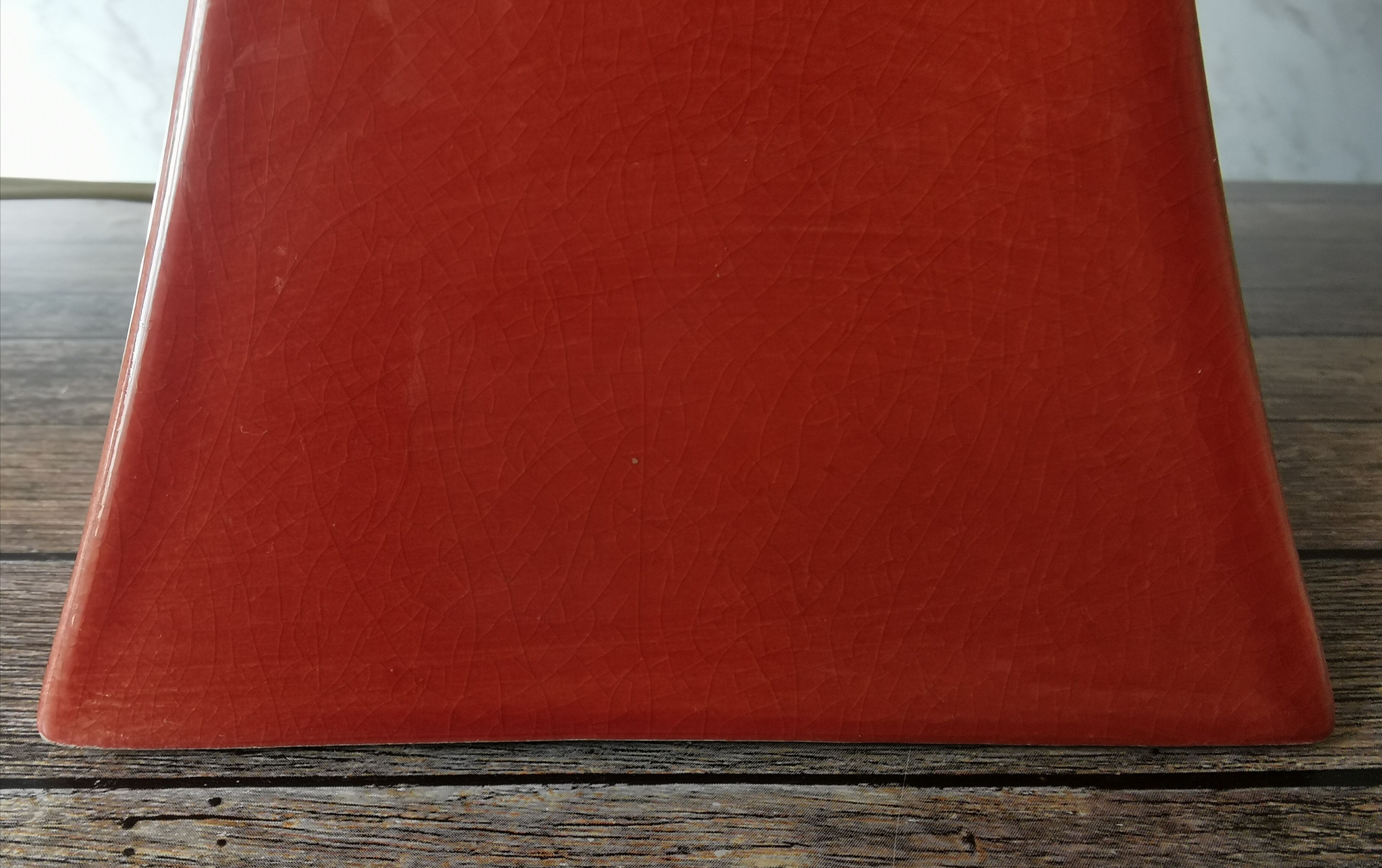 Coral lamp and gold house Le Dauphin