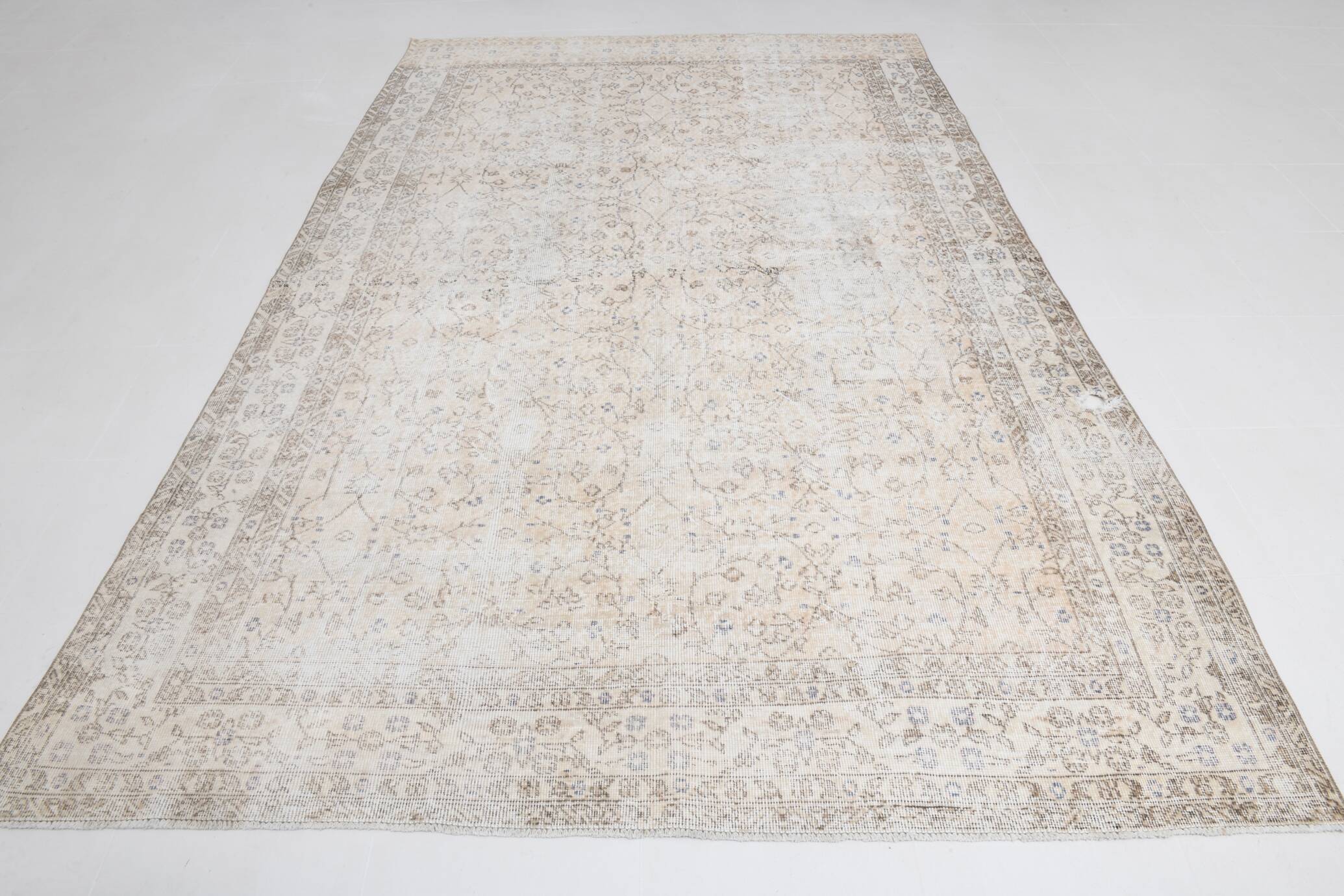 7x10 Vintage Beige Floral Vintage Persian Area Rug, 204x313 Cm