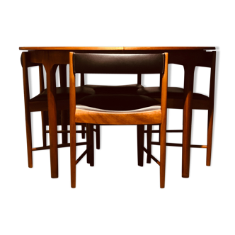 Table ronde en teck et 4 chaises McIntosh
