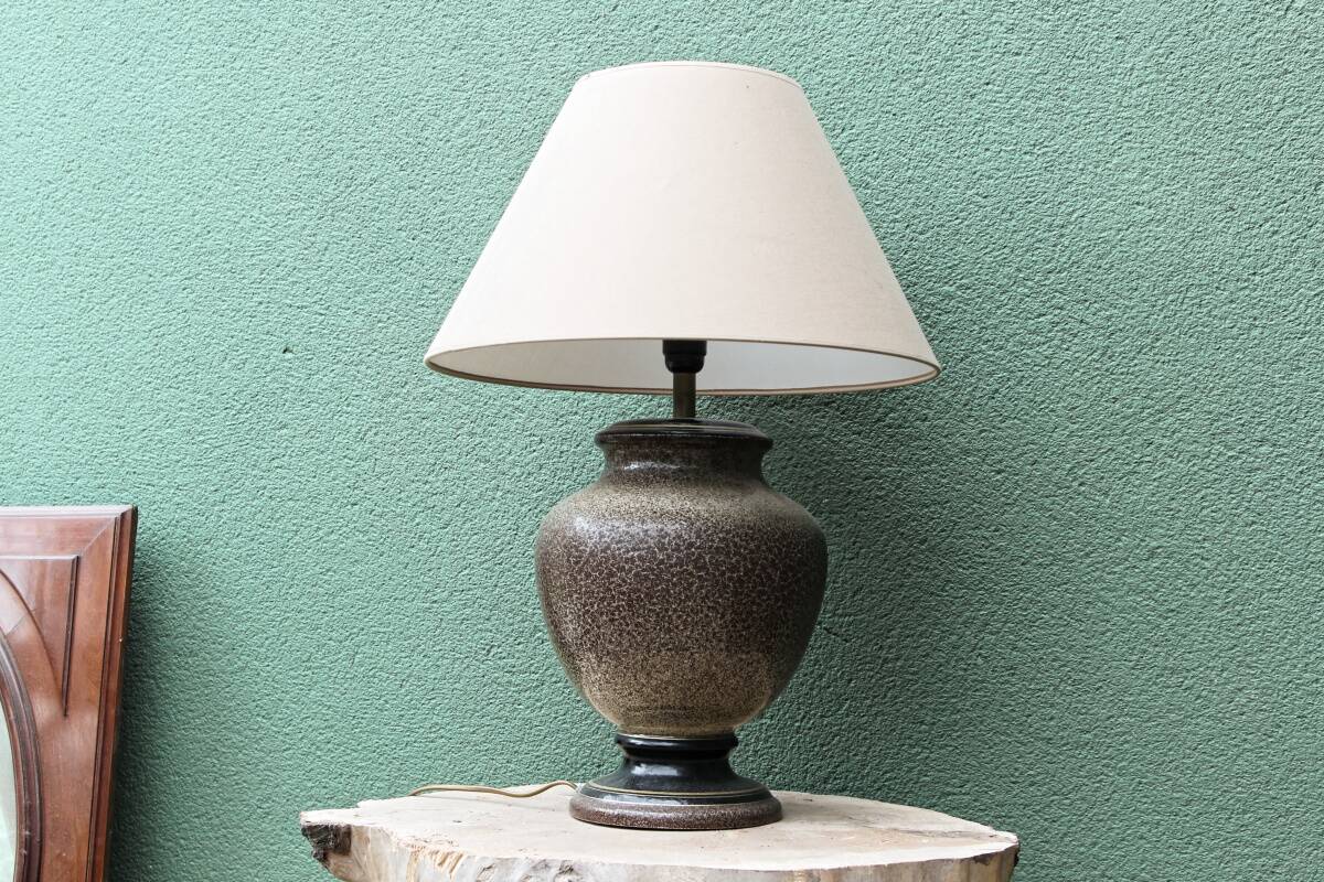 Vintage lamp, speckled ceramic base
