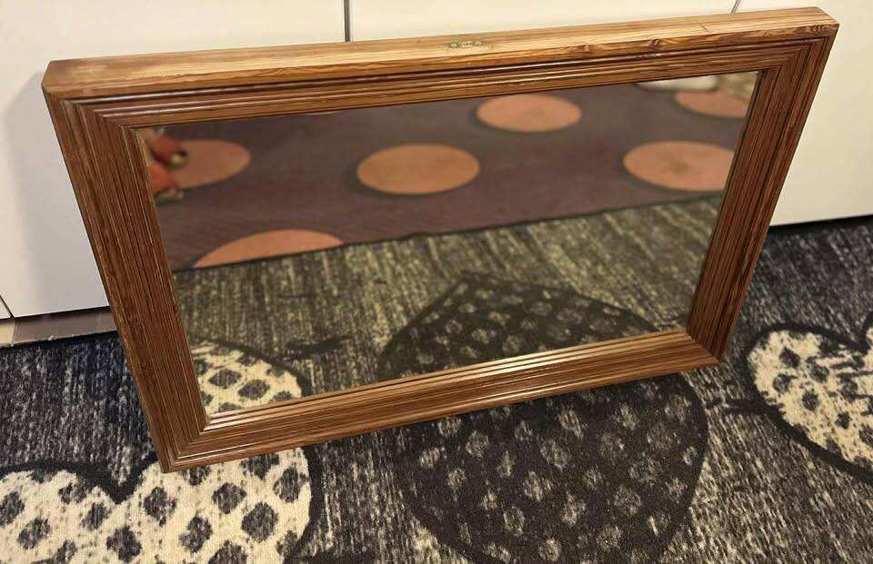 Large mirror H 77.5 cm Width 54.5 cm Thickness 5 cm