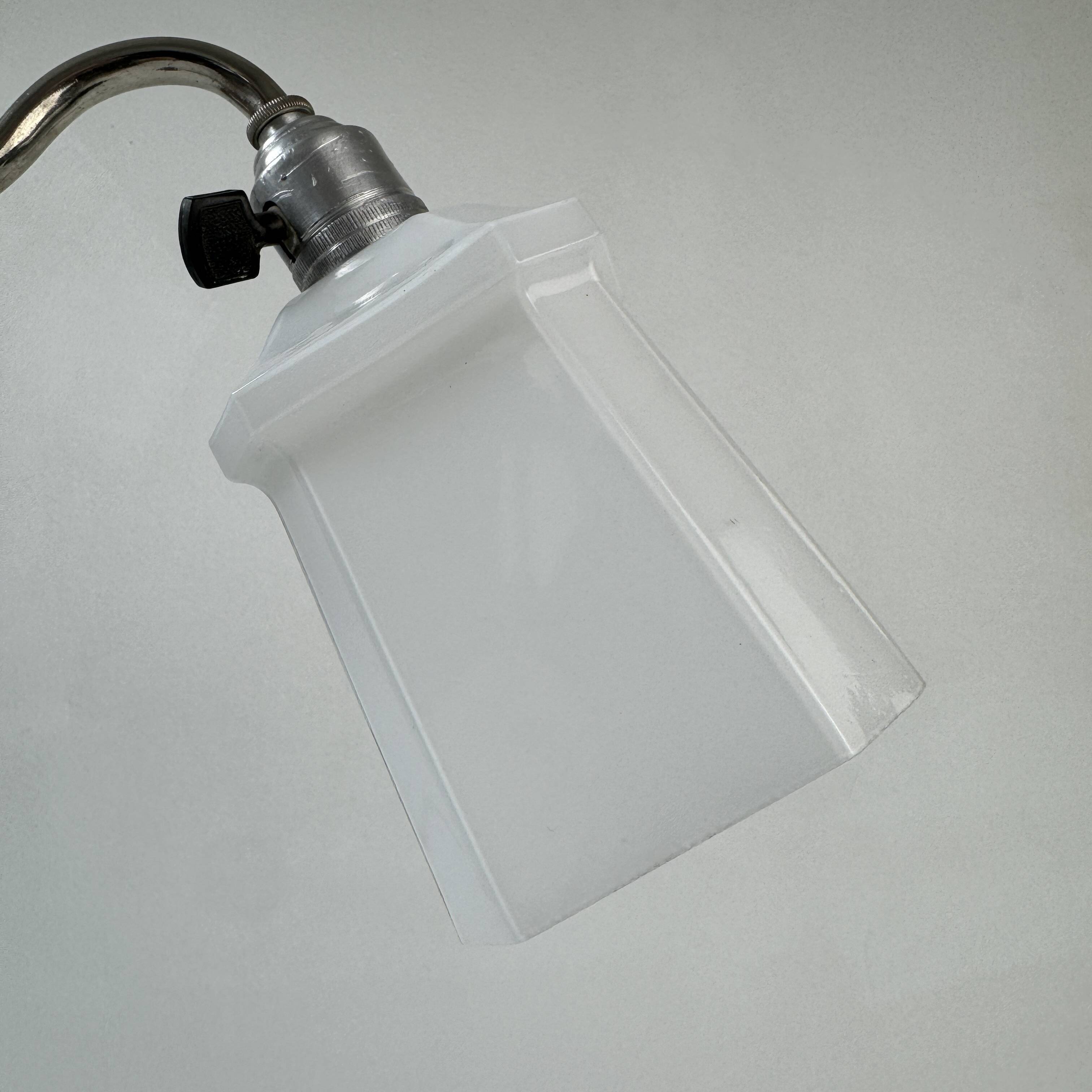 Vintage "pratic" desk lamp