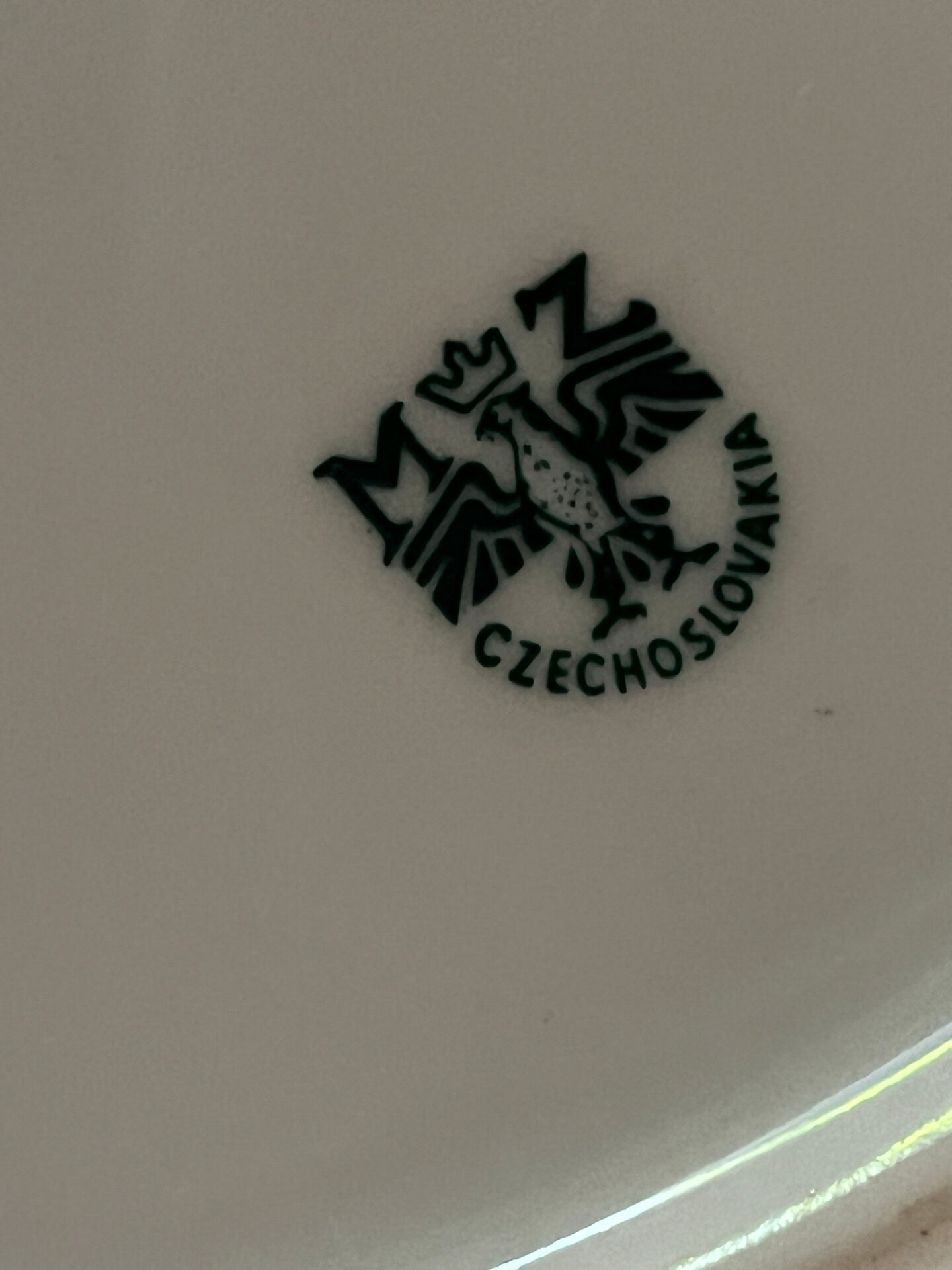 Présentoir à gâteaux en porcelaine