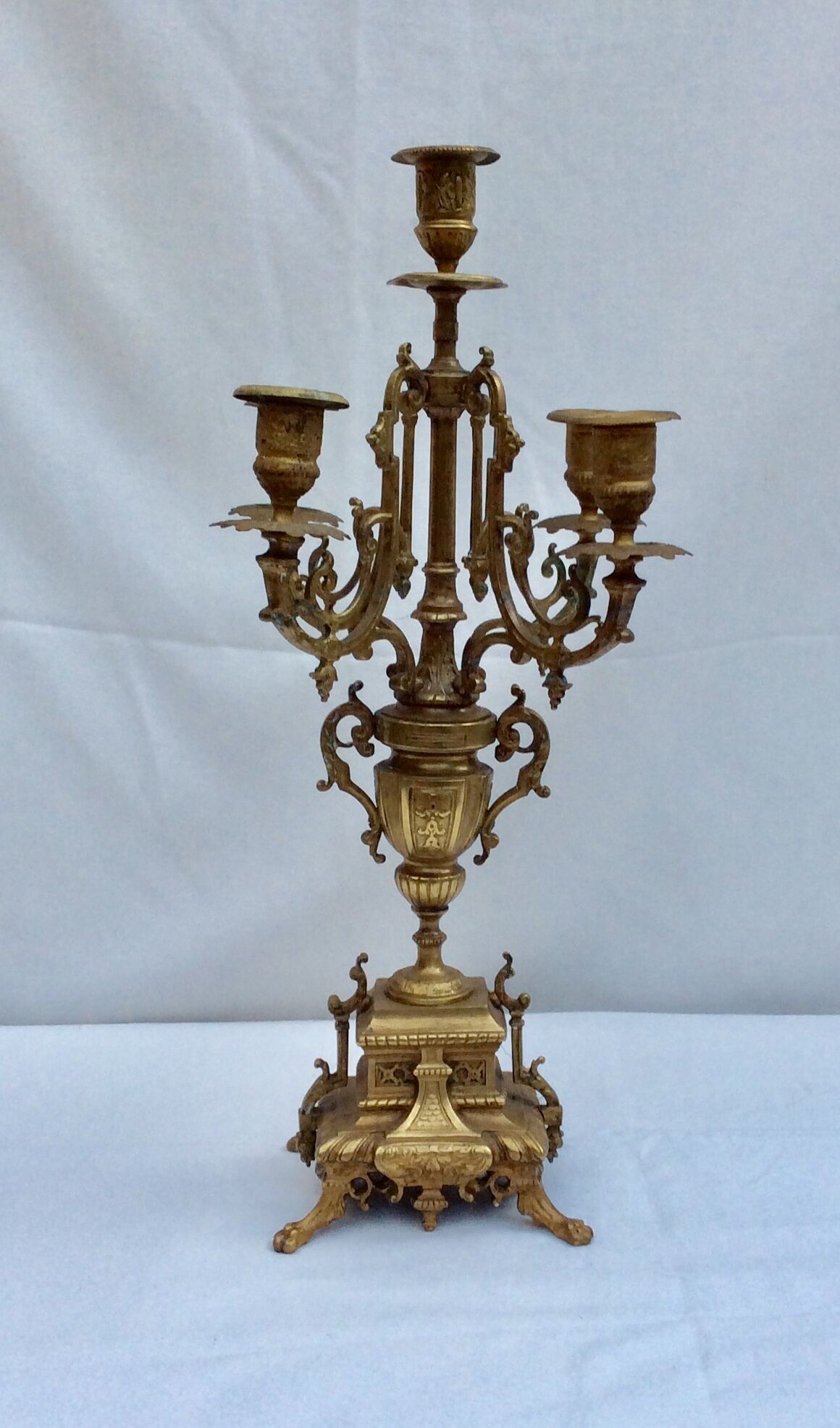 Ancient bronze candelabra 5 branches on a pedestal resting lion legs H-45cm- P-24cm