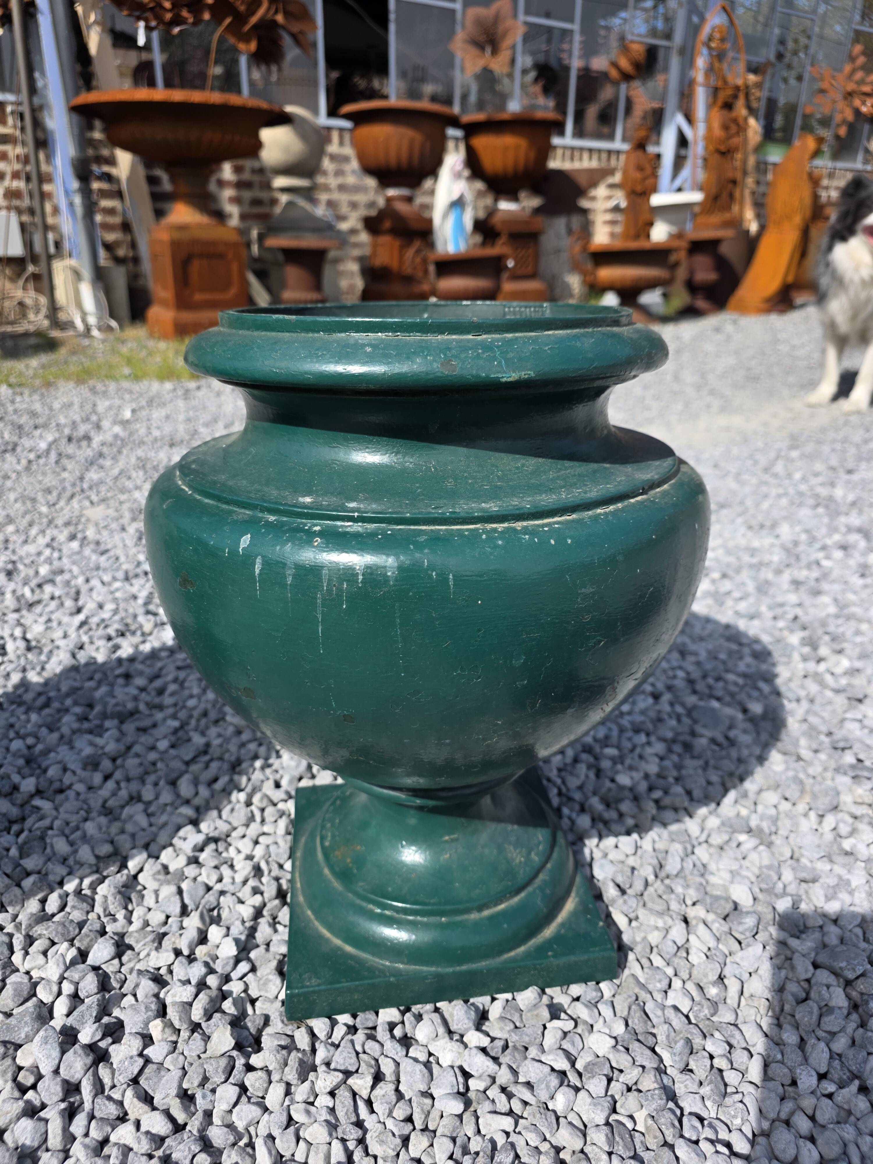 Paire de vases medicis XIXème en fonte