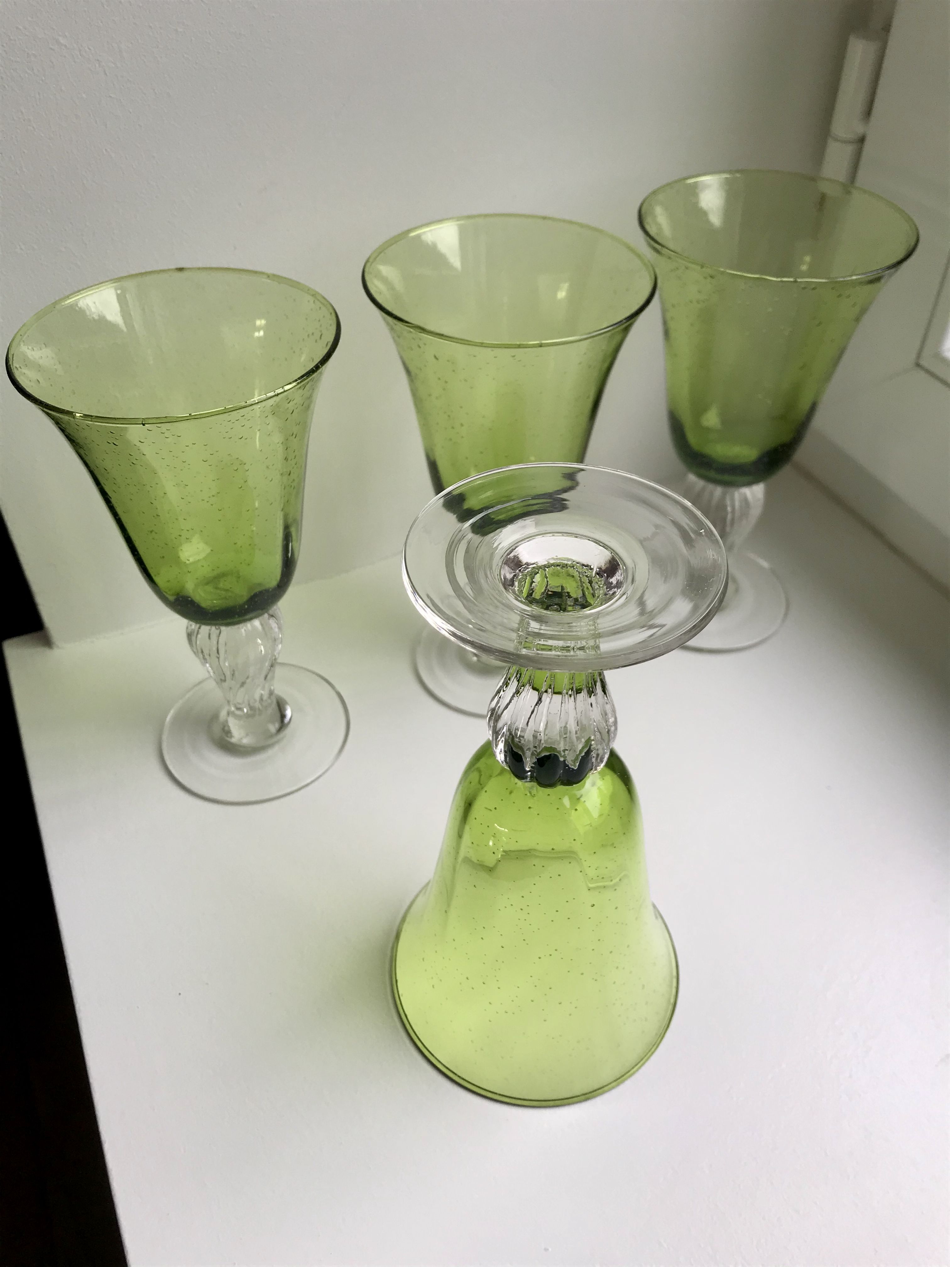 Set of 4 wine glass bubbled glass of Biot green 70s