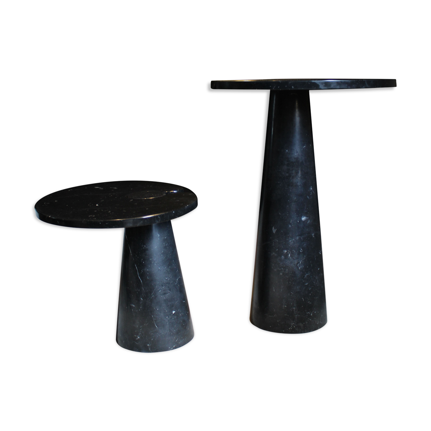 Pair of coffee tables