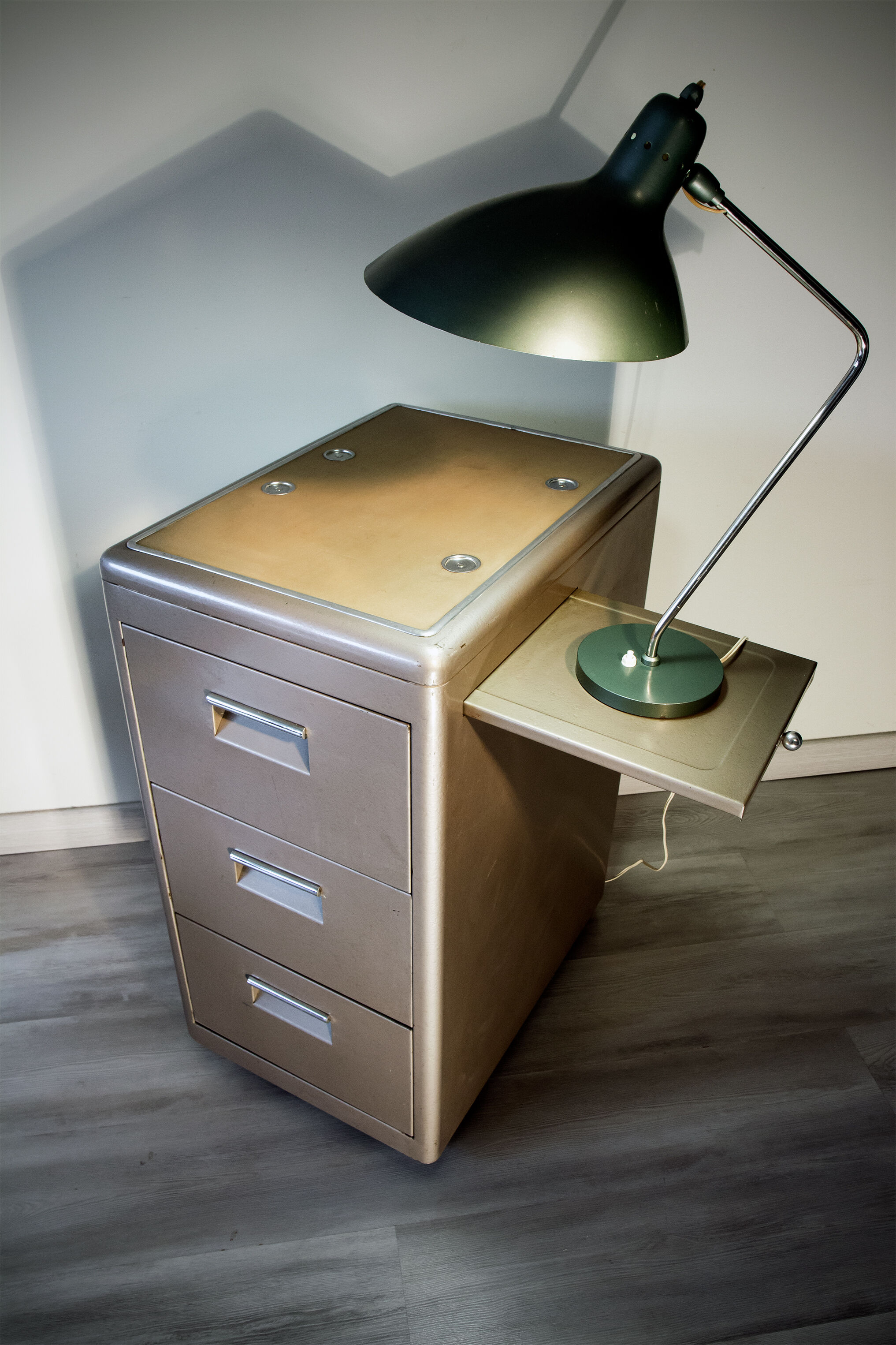 Metal craft furniture 50 years, Gestetner