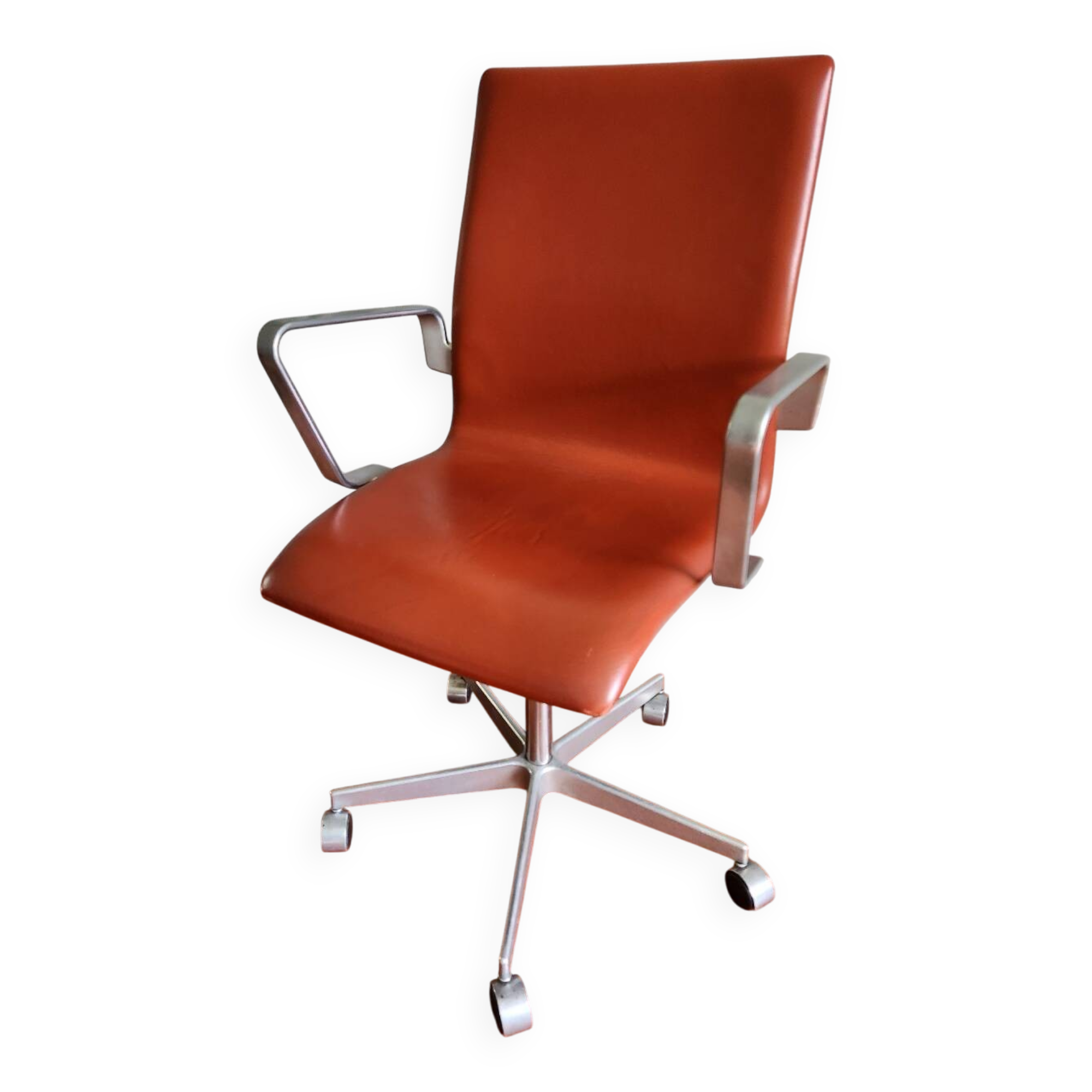 Oxford armchair by Fritz Hansen in walnut leather