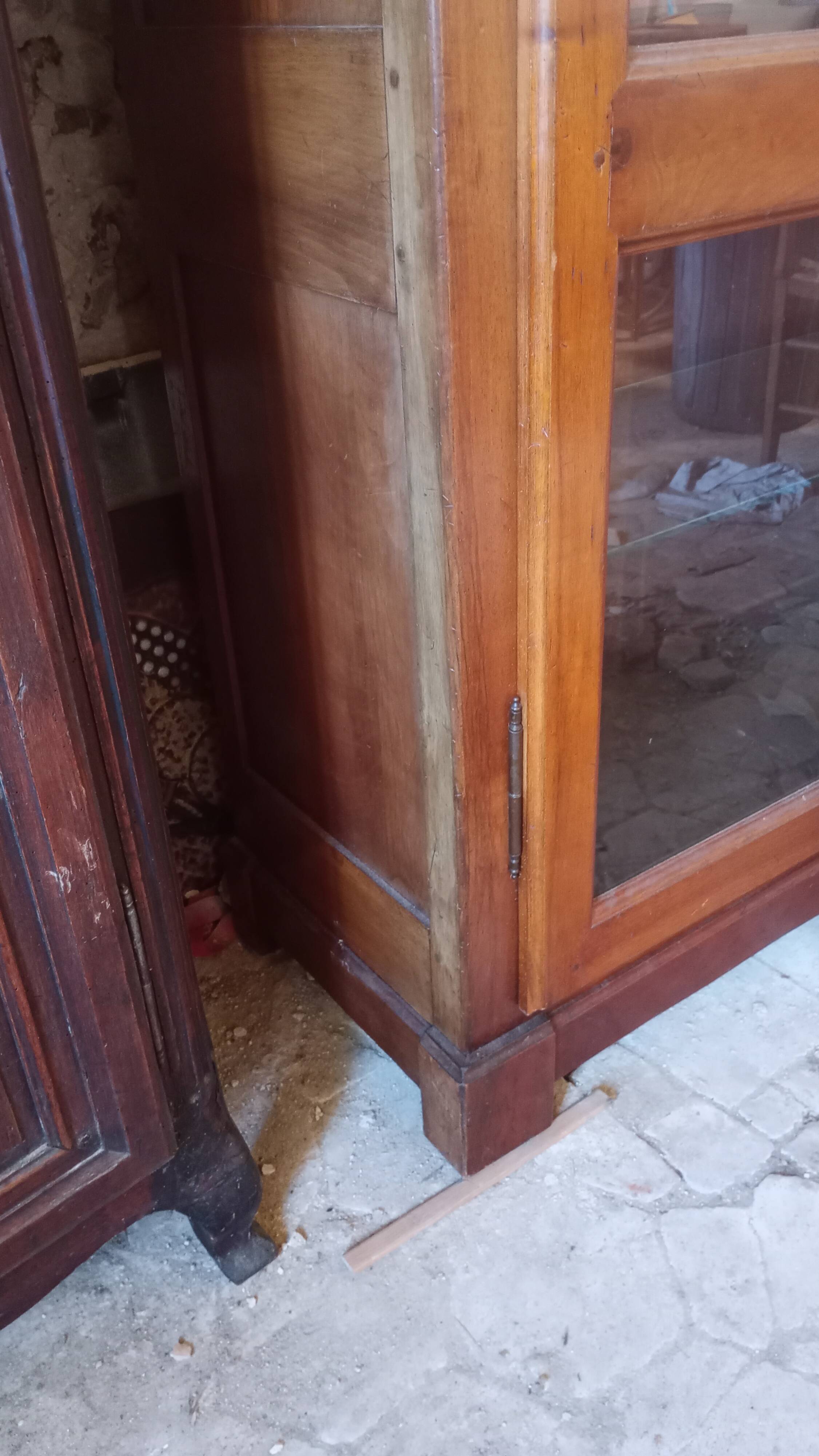 display cabinet library