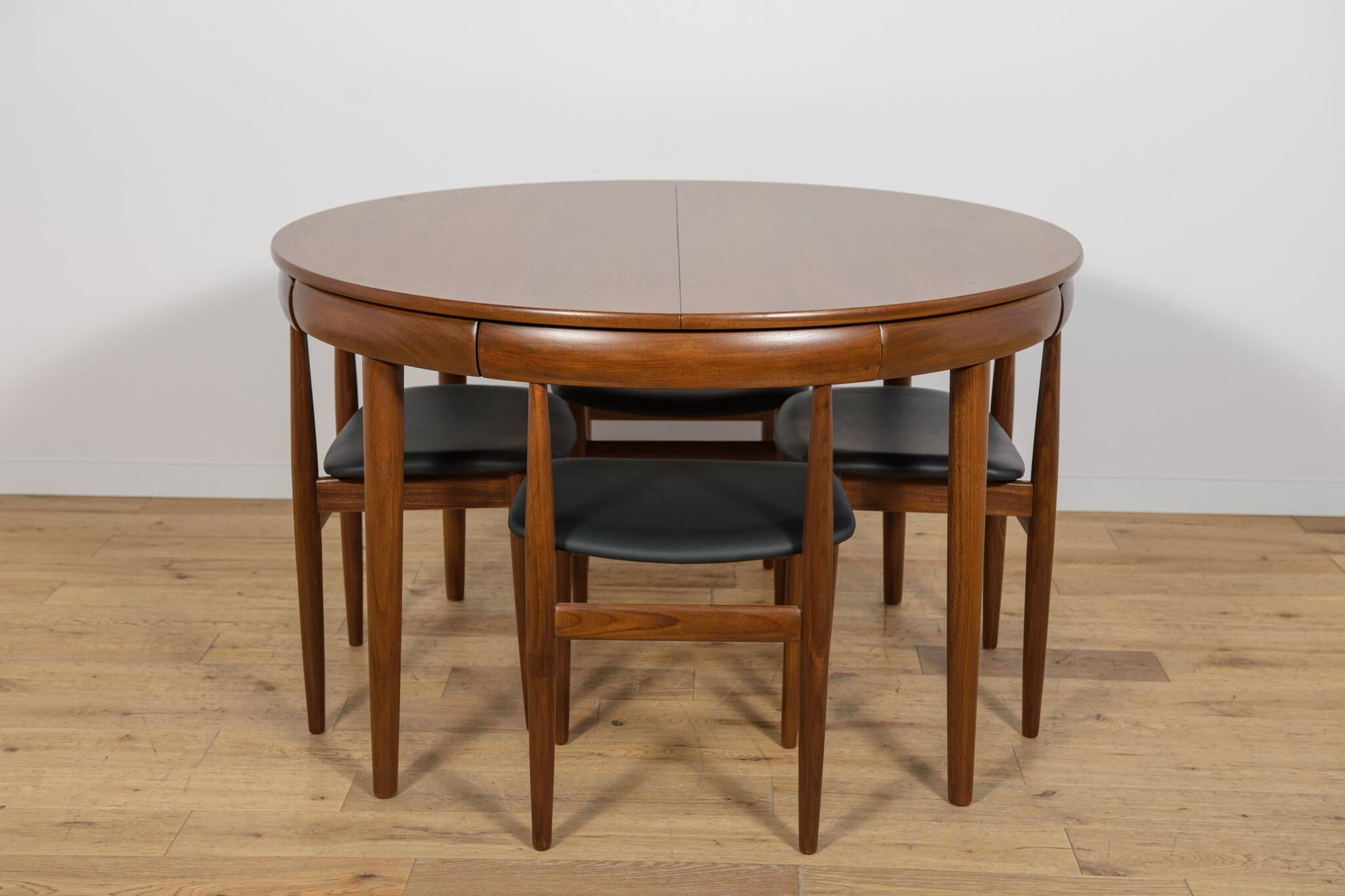Mid-Century Teak Dining Table & Chairs by Hans Olsen for Frem Røjle.