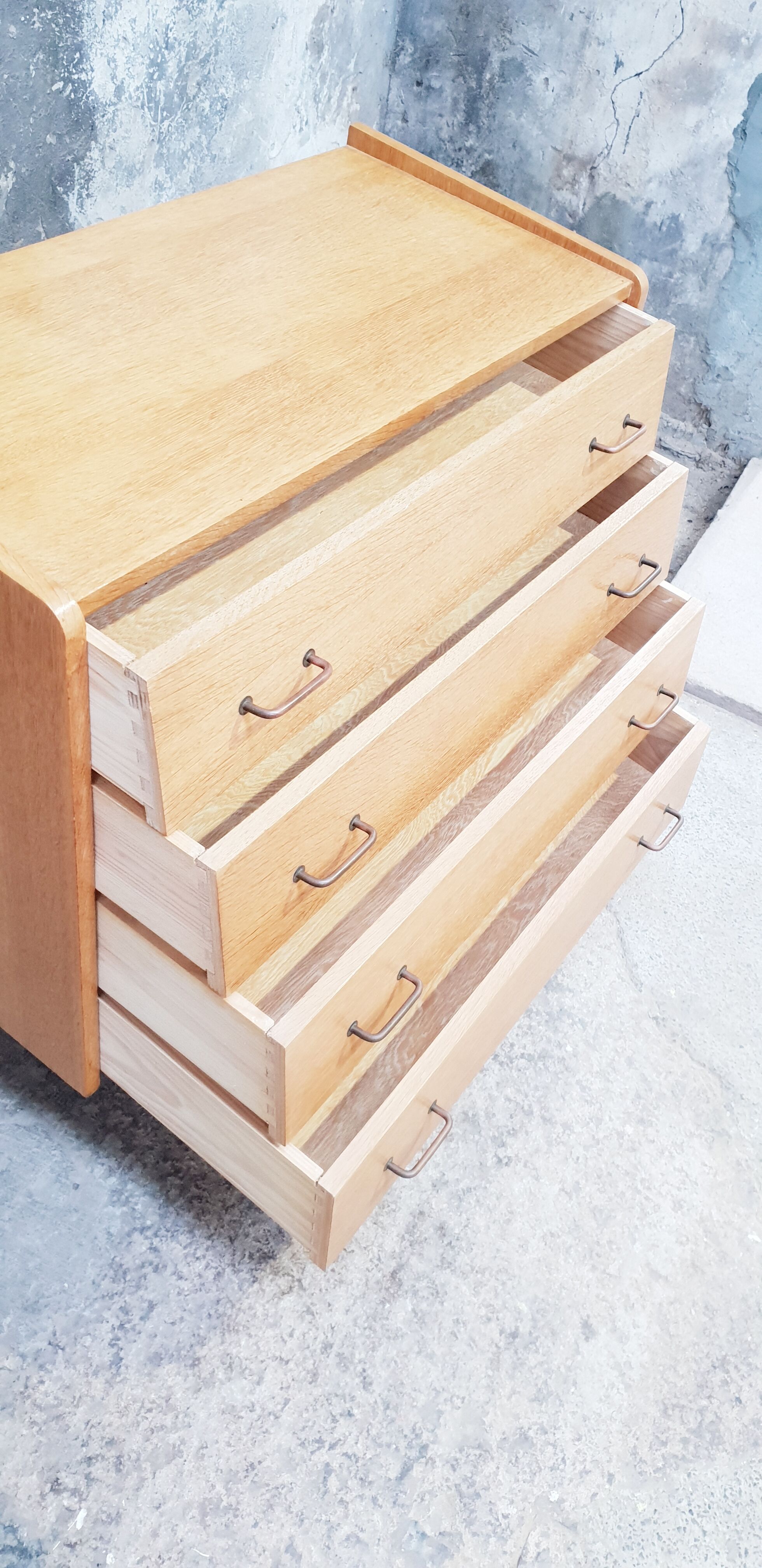 Vintage chest of drawers