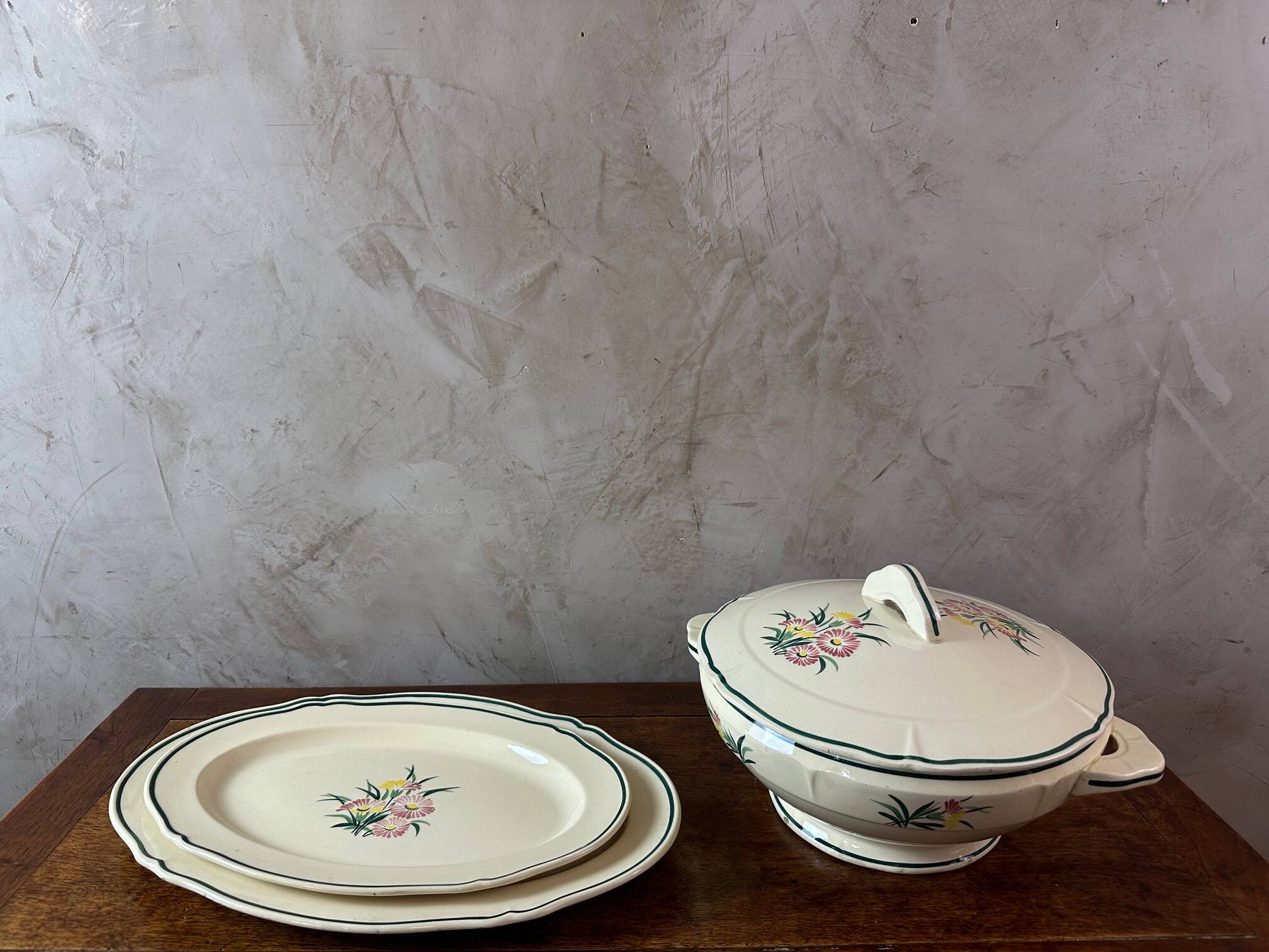 Hand painted Gien service