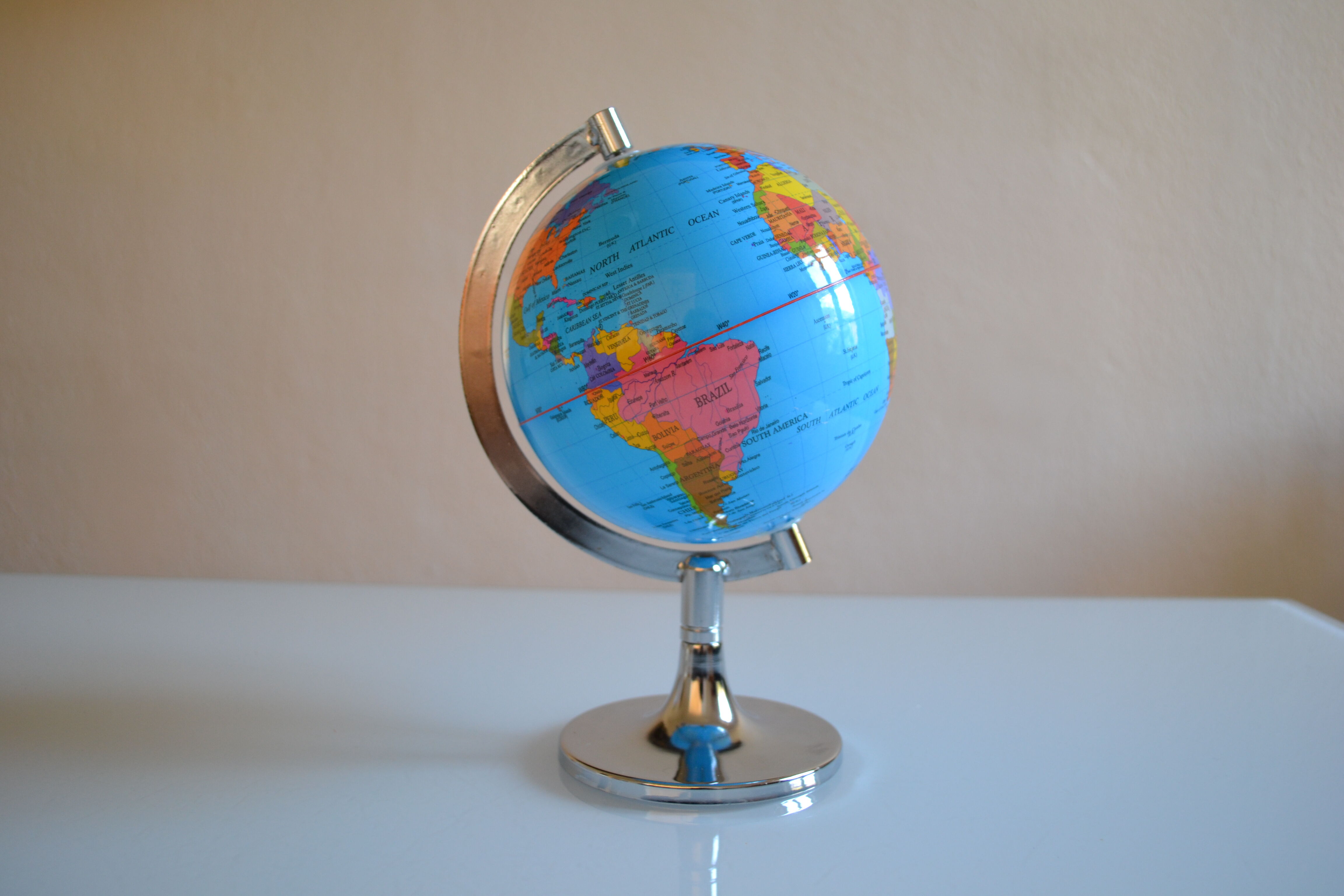 Globe vintage foot tulip