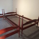 Twin/bunk beds